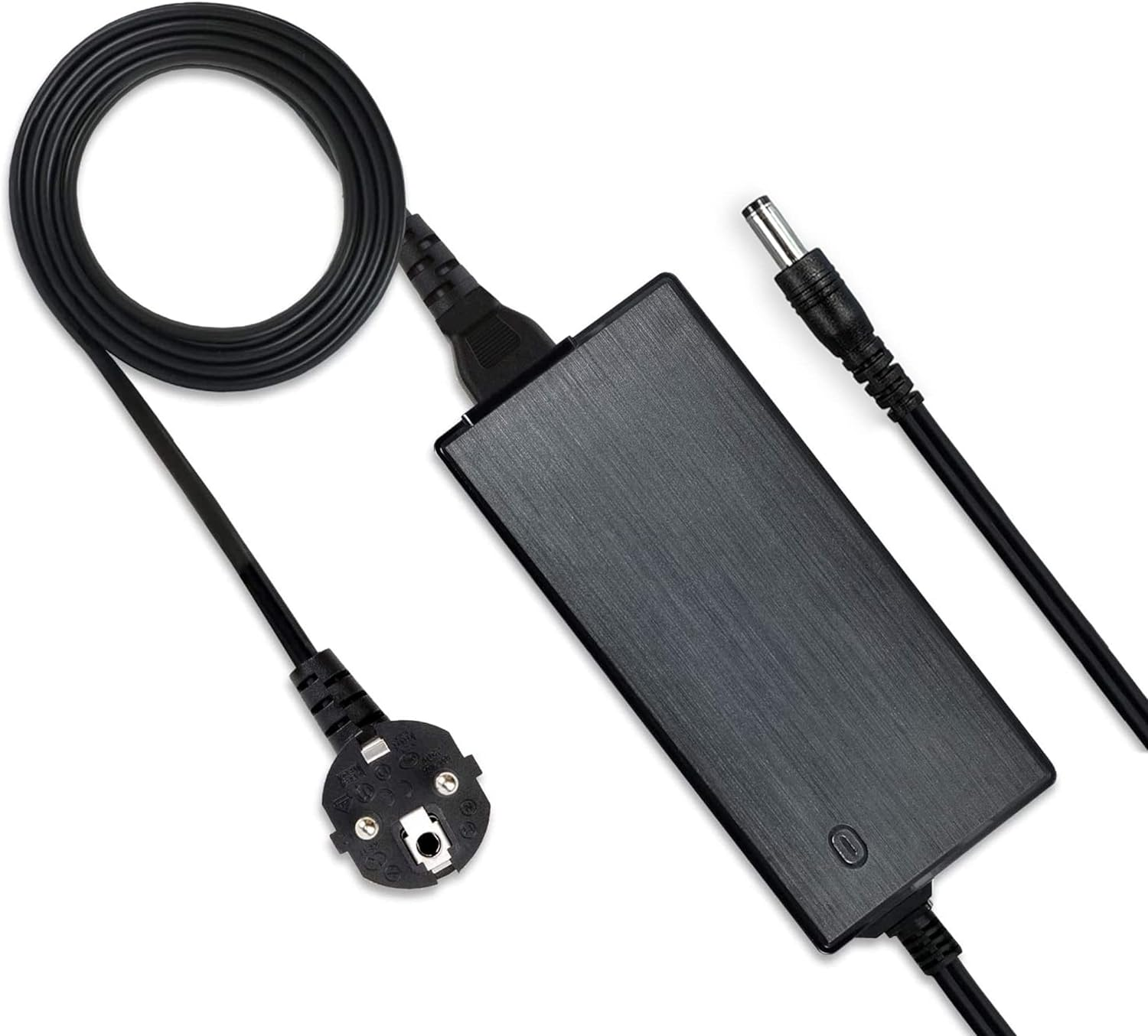 Ein schwarzer Netzadapter mit Stecker und zwei Kabeln. Der Adapter hat ein schwarzes Gehäuse.