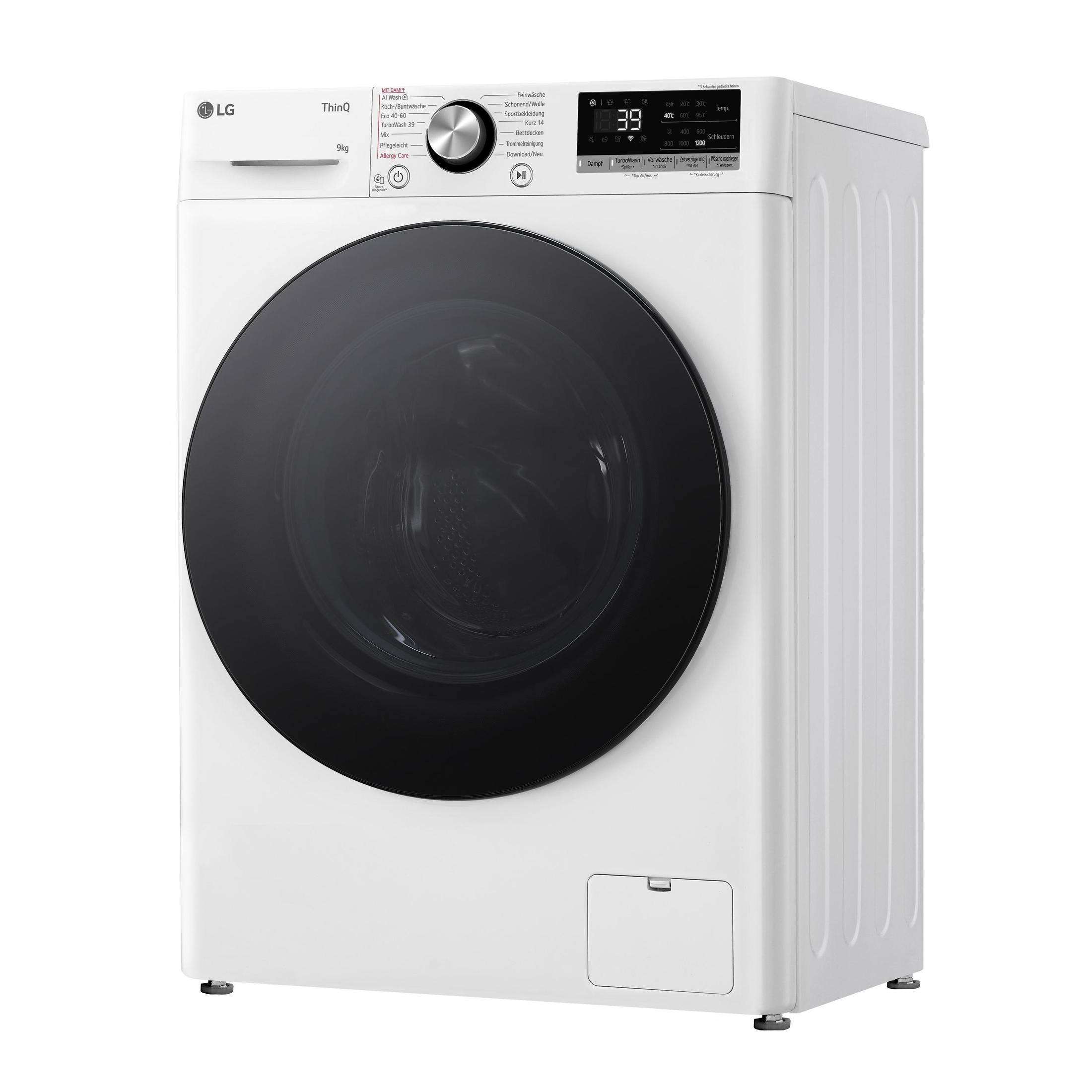 Un lave-linge LG blanc est sur fond blanc. La porte est un grand cercle noir.