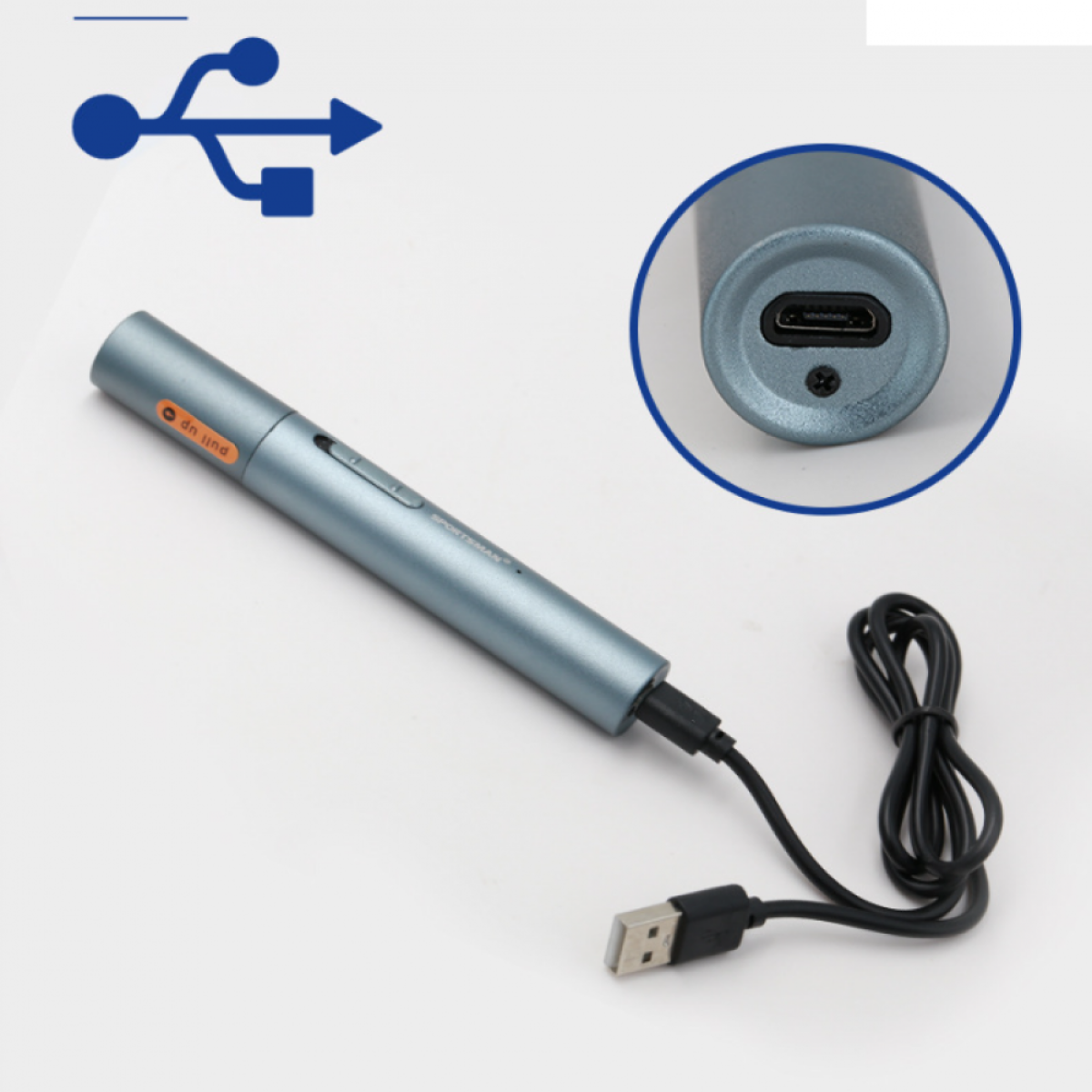 Ein blaues und silbernes stiftartiges Gerät mit USB-Kabel und Nahaufnahme des USB-Anschlusses.
