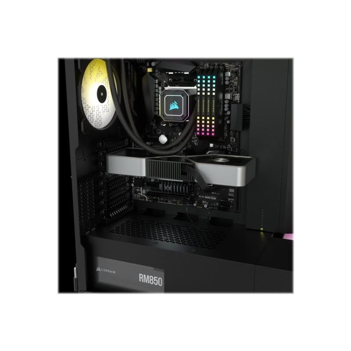 Obudowa komputera z komponentami w środku, w tym zasilaczem Corsair.