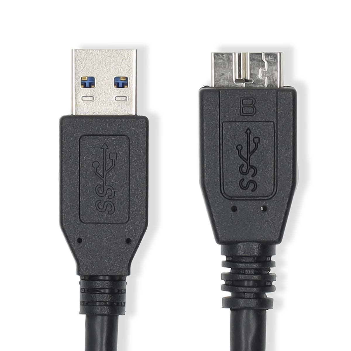Zwei schwarze USB-Kabel. Eines mit Standard-USB-A-Anschluss, das andere mit USB-B-Anschluss.
