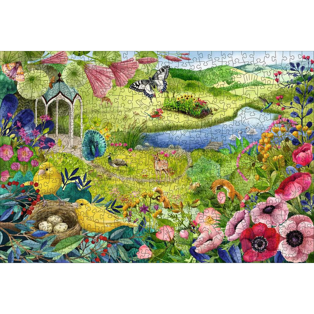 Een levendige legpuzzelscene met bloemen, vogels, vlinders en een vijver in een kleurrijke tuin.