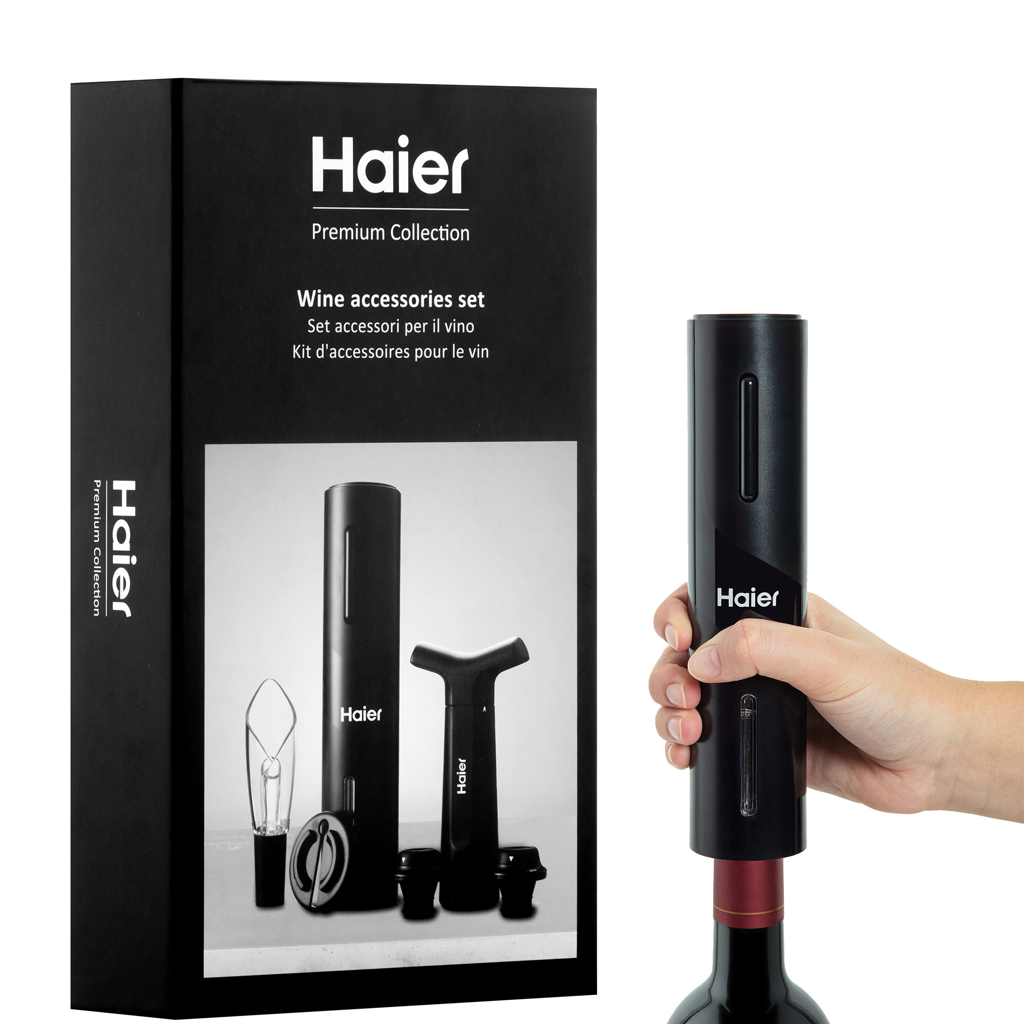 Eine Weinzubehör-Set-Box und eine Hand, die einen elektrischen Weinöffner an einer Weinflasche benutzt.