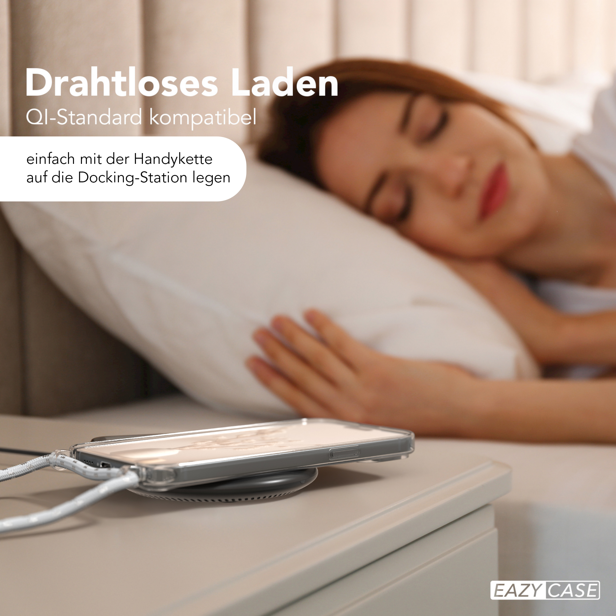Eine Frau schläft neben einem Nachttisch mit einem Telefon, das auf einem kabellosen Ladegerät geladen wird. Das Ladegerät ist in einer Hülle.