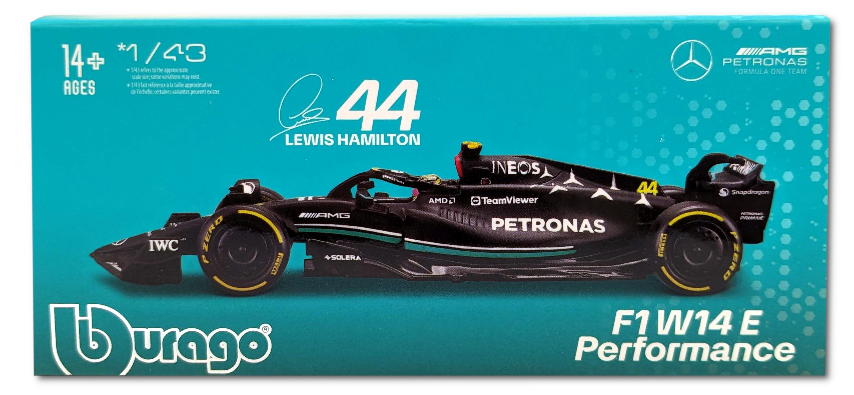 Model samochodu wyścigowego w pudełku. Samochód Lewisa Hamiltona, czarny z numerem 44.