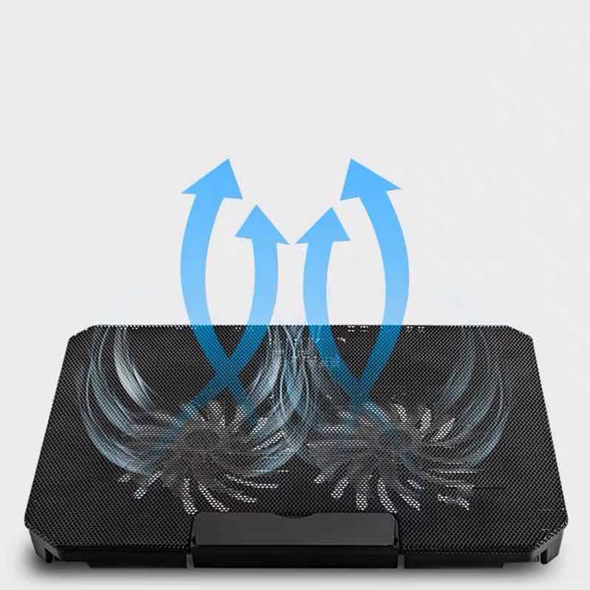 Schwarzer Laptop-Kühler mit zwei Lüftern und blauen Pfeilen, die den Luftstrom anzeigen. Weißer Hintergrund.