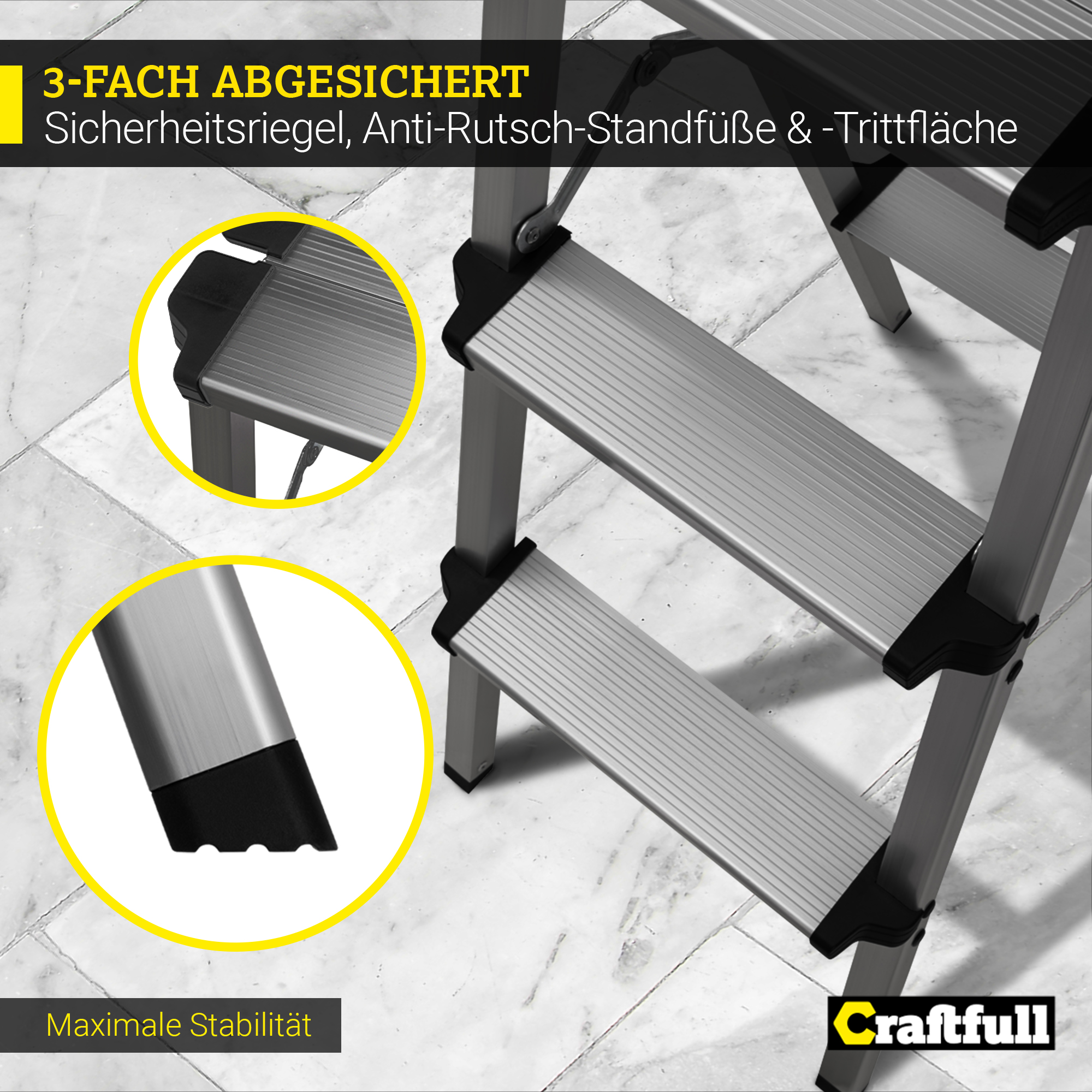 Eine silberne Trittleiter mit schwarzen Details, Nahaufnahme der Stufen. Text: 3-fach gesichert.