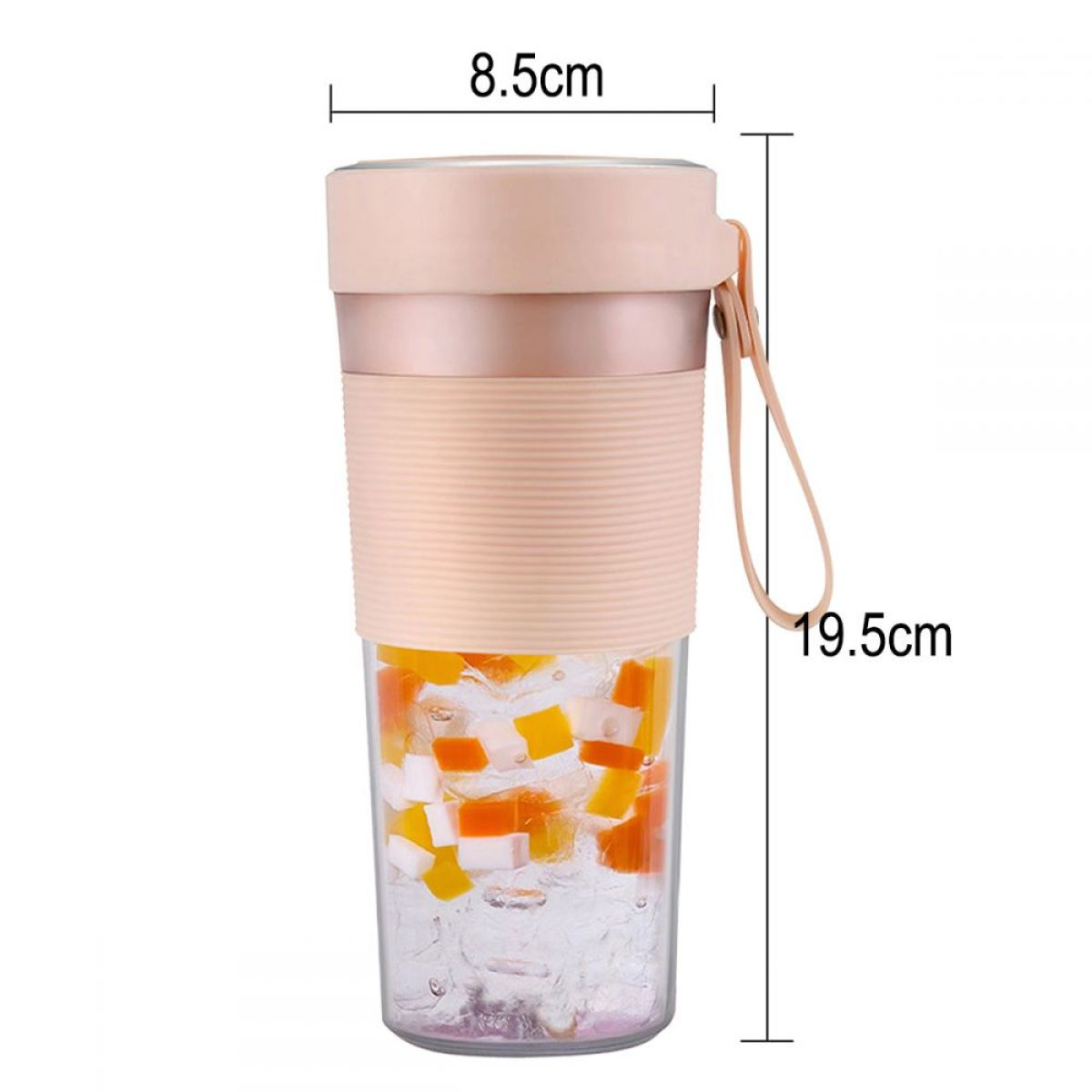 Ein rosa-klarer Mixer mit Eis und Orangenstücken im Inneren, zusammen mit Abmessungen.