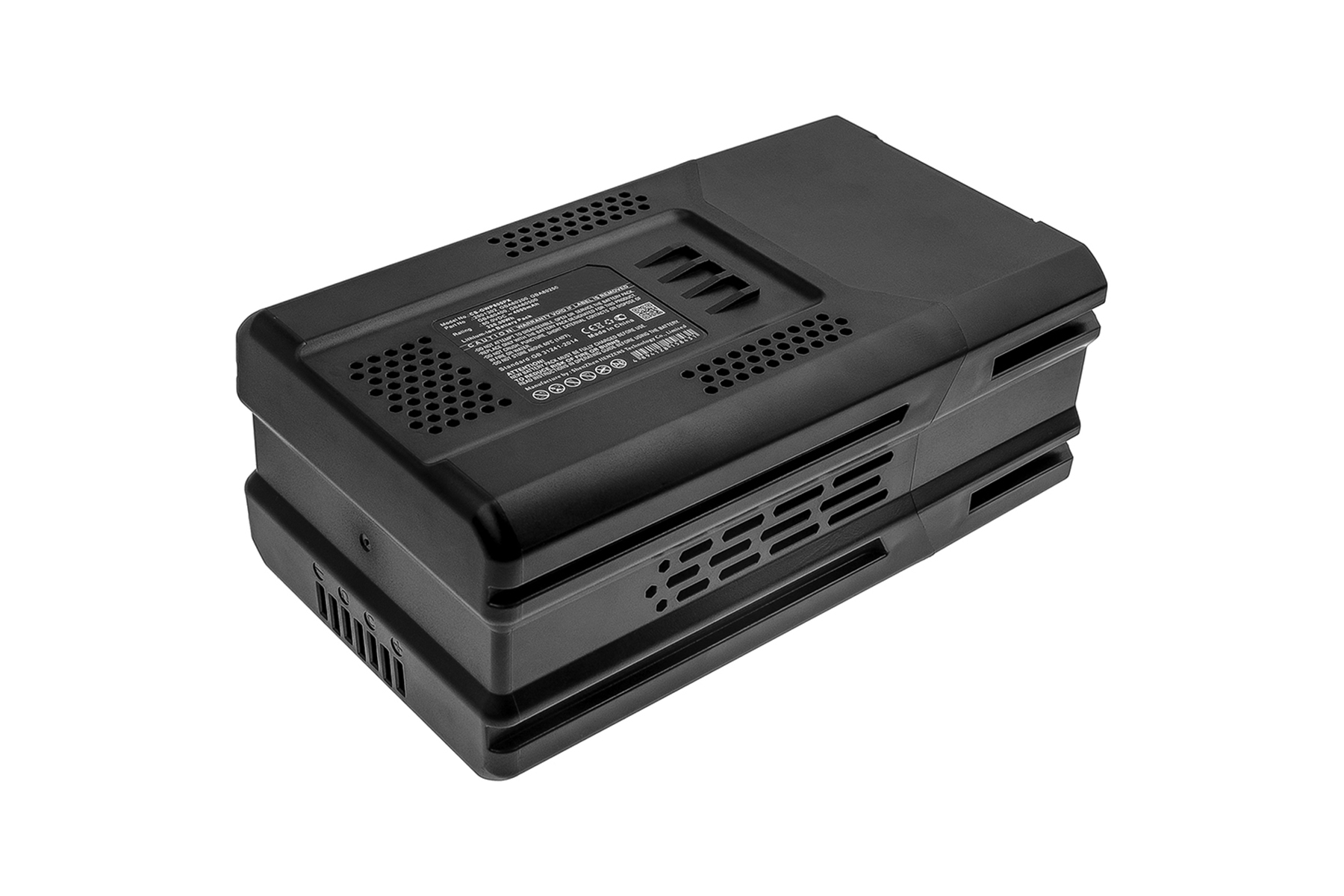 Batteria rettangolare nera. Ha prese d'aria e un'etichetta con testo. Sfondo bianco.