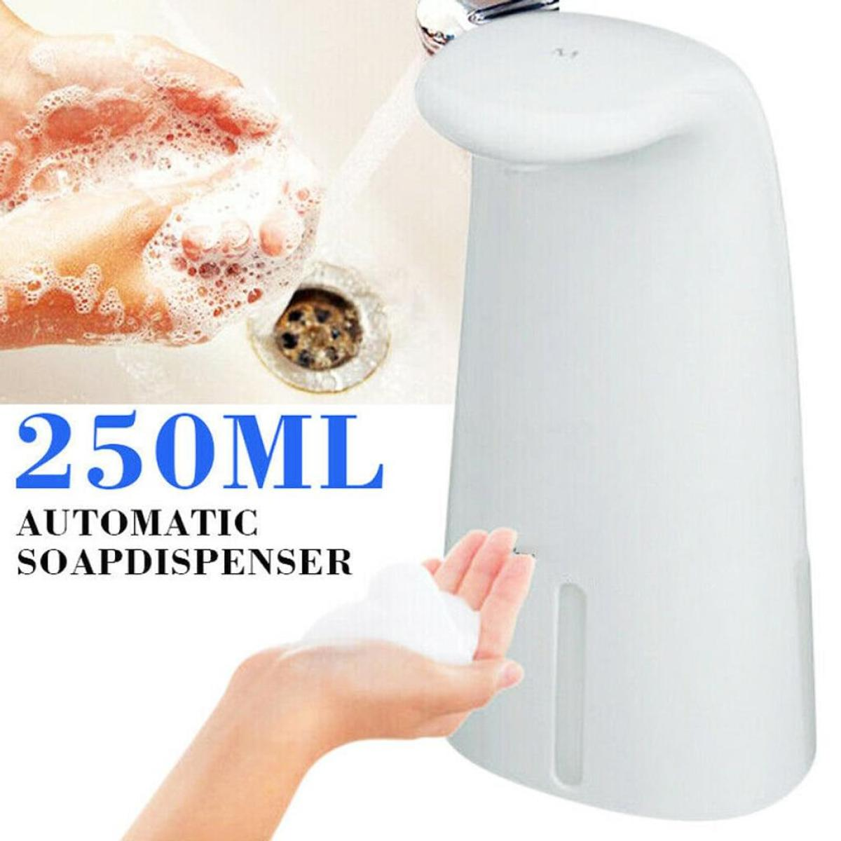 Weißer automatischer Seifenspender mit Schaum in der Hand und Text mit 250 ml Fassungsvermögen.