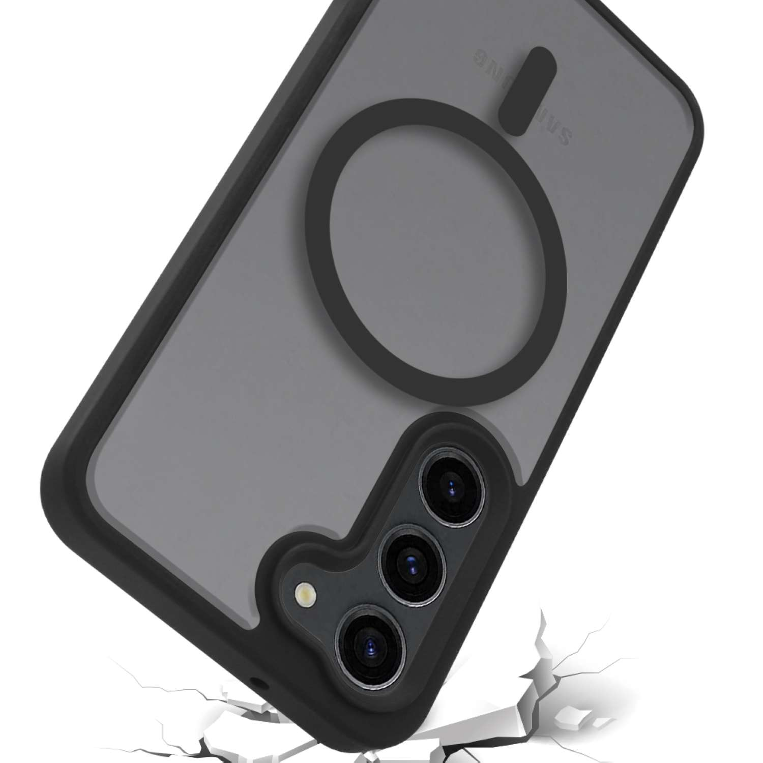 Telefono in custodia nera con cerchio magnetico. Crepe da impatto. Testo: Antiurto. Obiettivi della fotocamera.