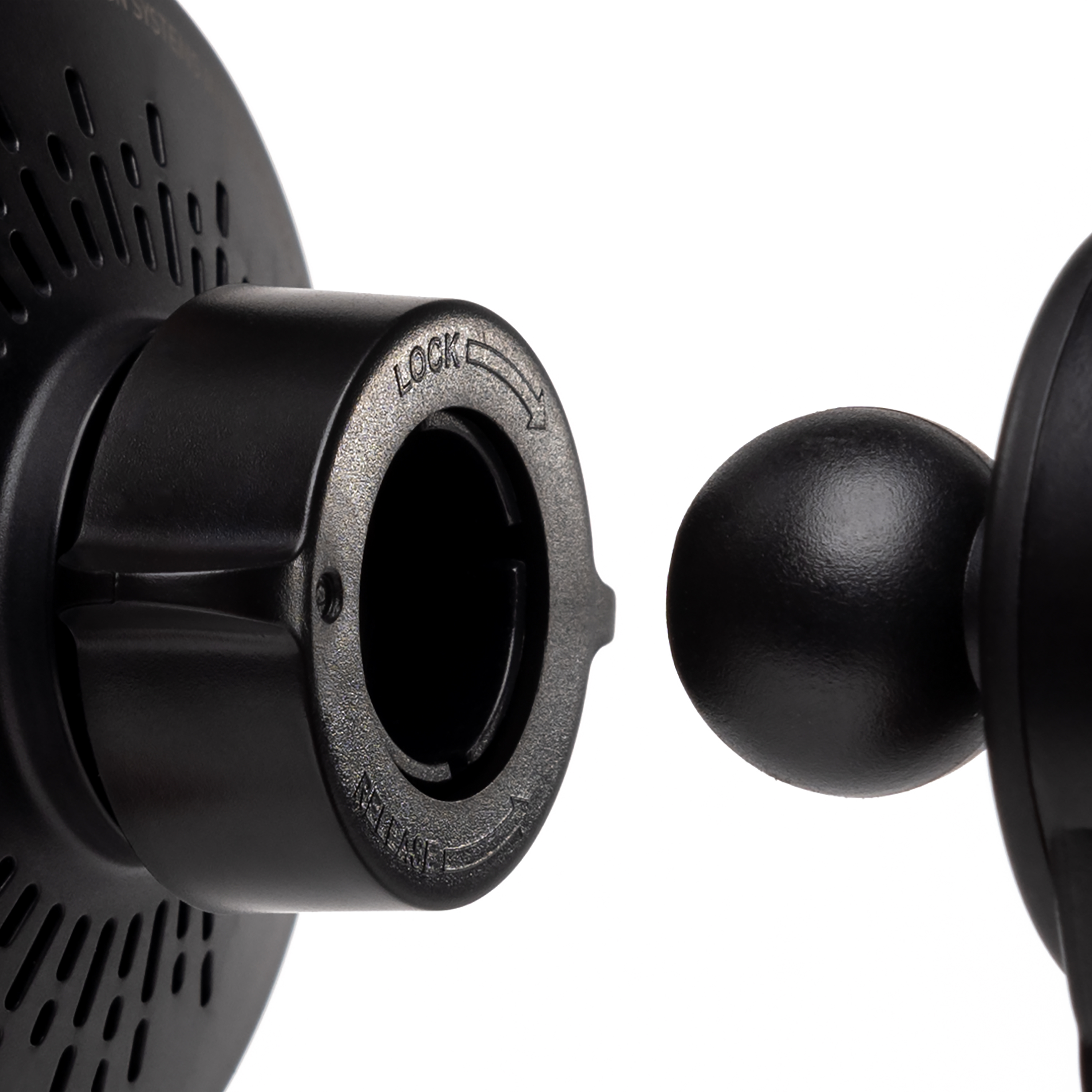 Zbliżenie czarnego uchwytu samochodowego na telefon z mechanizmem blokującym.