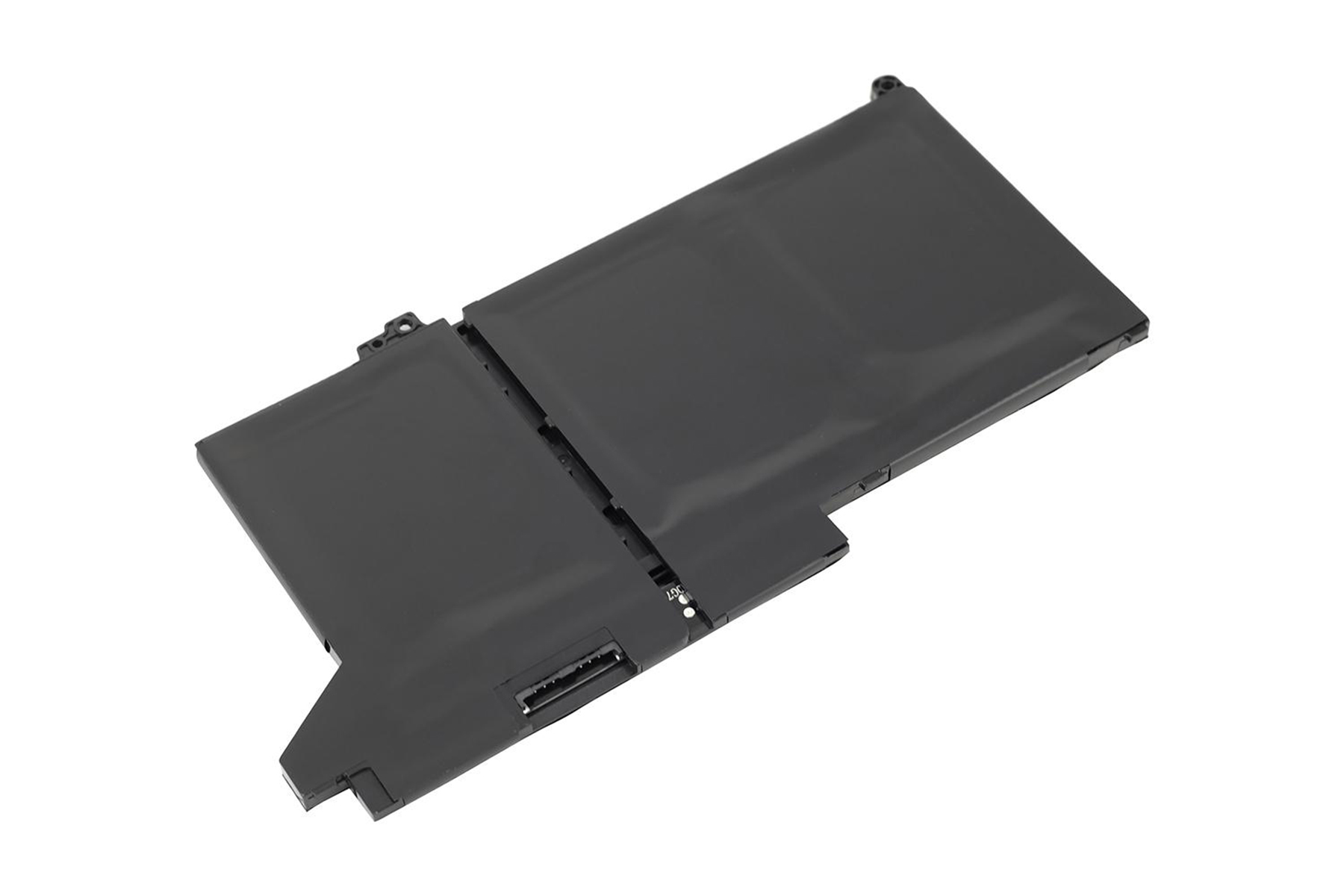 Ein schwarzer Laptop-Akku, mit sichtbarem Anschluss. Er liegt auf weißem Untergrund.