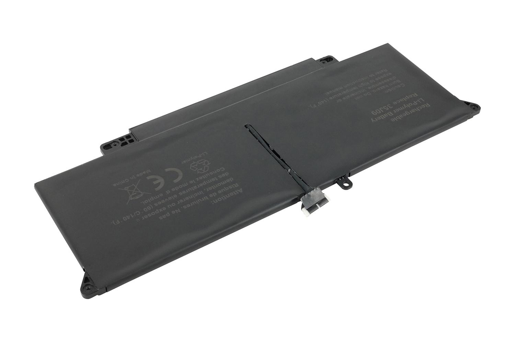 Una batteria nera con testo sopra, isolata su sfondo bianco.