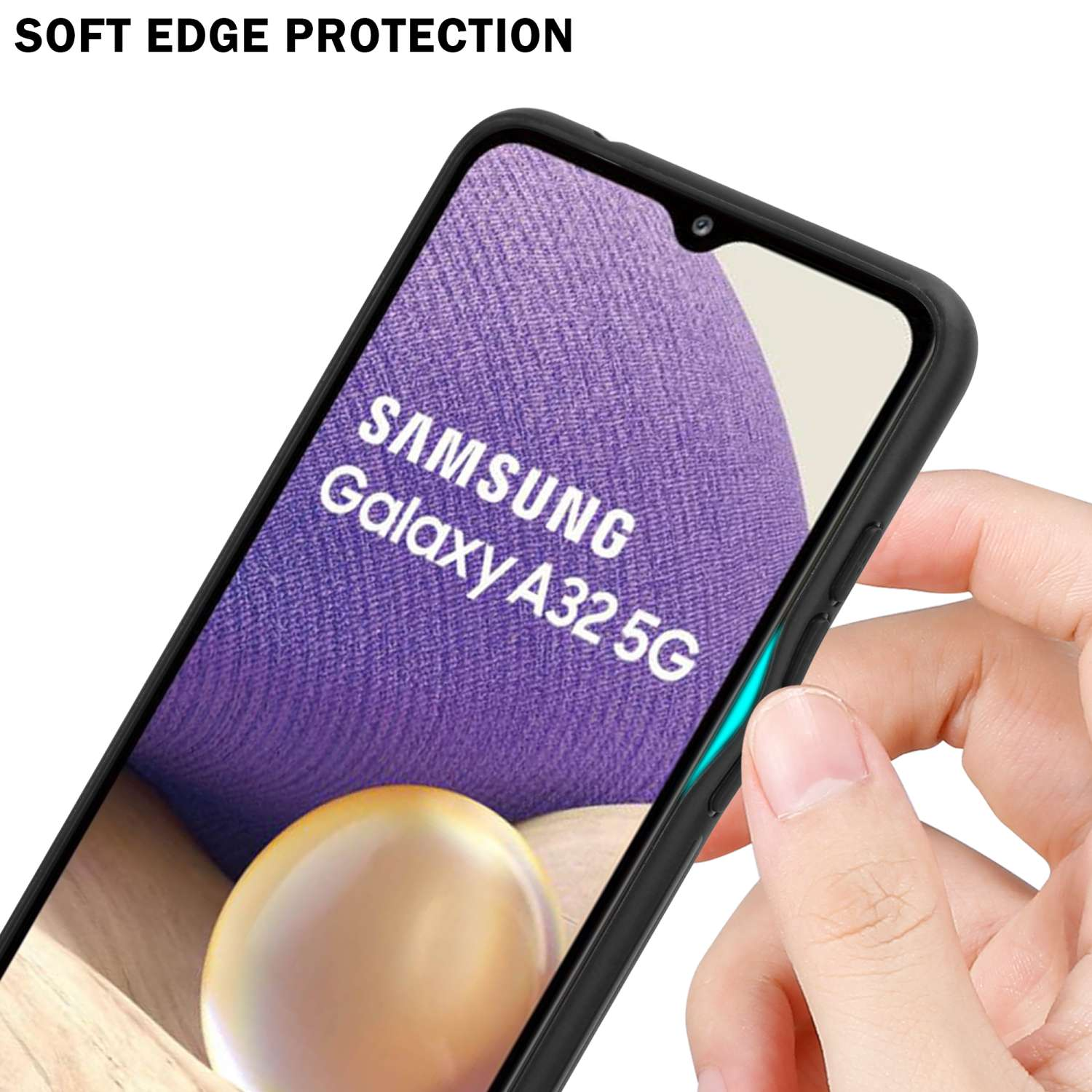 Hand hält eine schwarze Handyhülle über einem Telefon mit dem Samsung Galaxy A32 5G Logo.