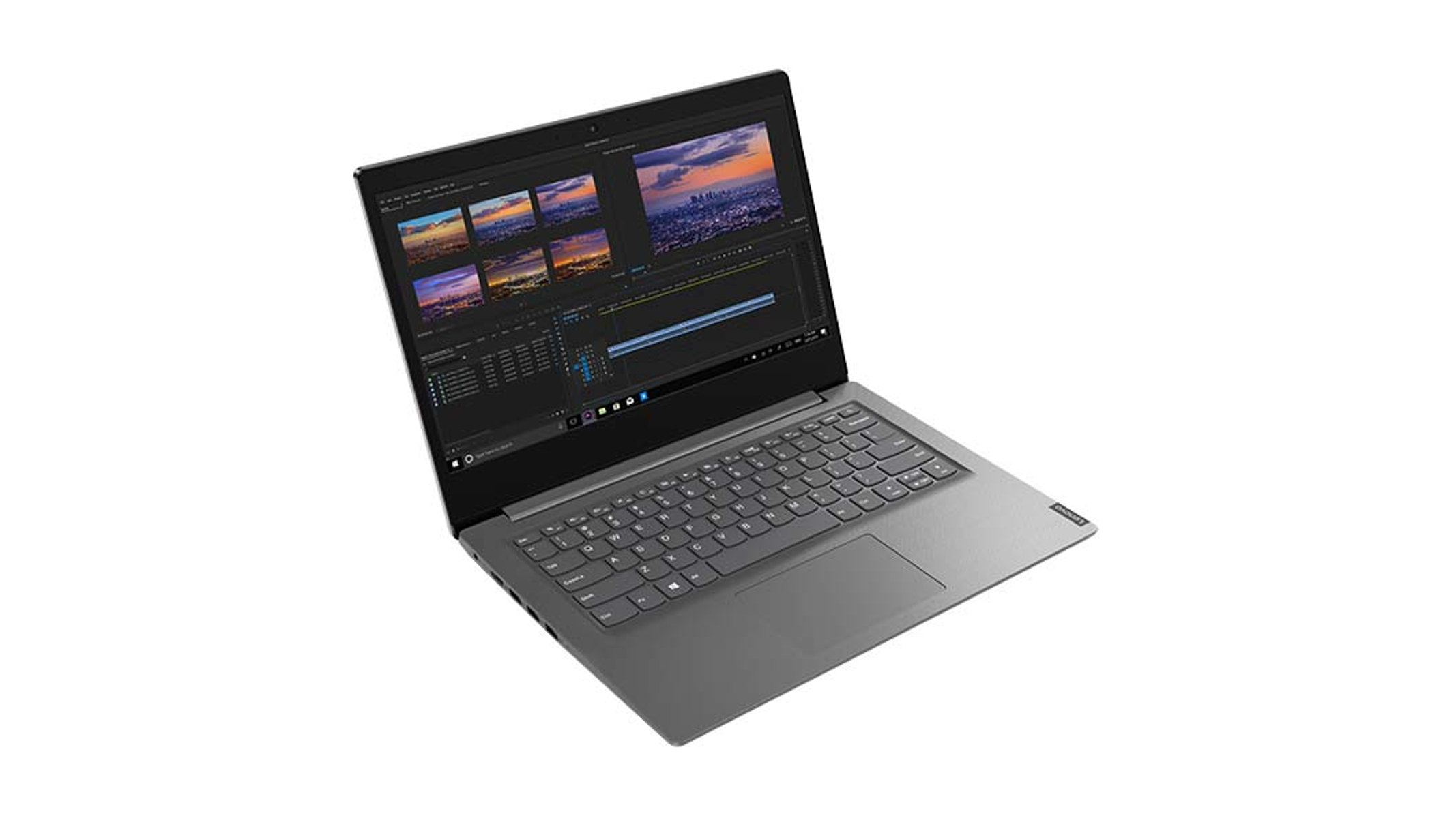 Laptop su sfondo bianco. Lo schermo mostra un'interfaccia di editing video.