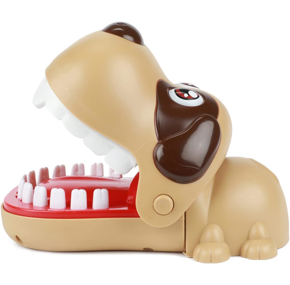Hundeförmiges Spielzeug mit offenem Mund, der Zähne zeigt. Es ist beige mit rotem Innenraum.