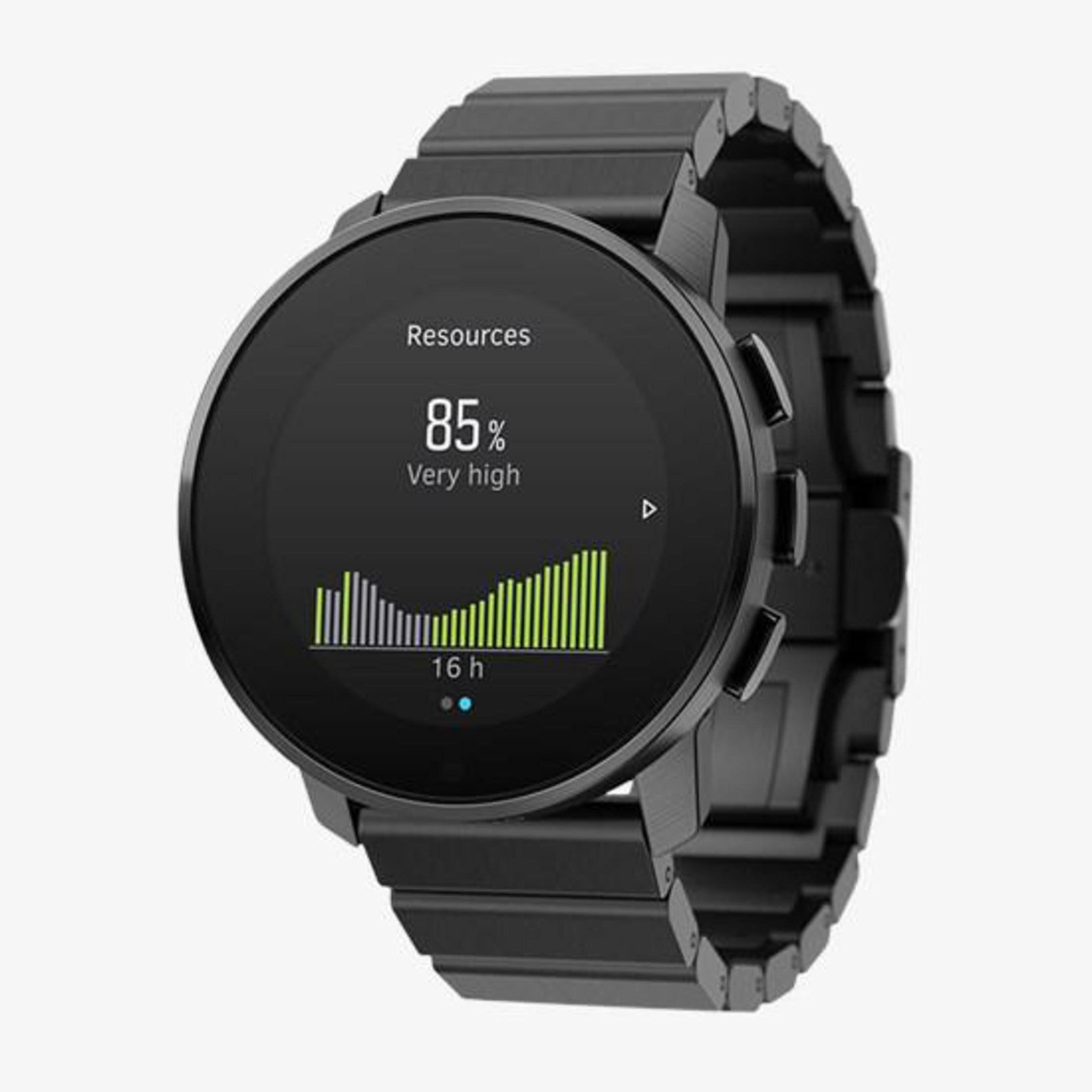 Eine schwarze Smartwatch zeigt 85 % Akku und ein Diagramm an. Das Armband ist schwarz, mit Metallrahmen.