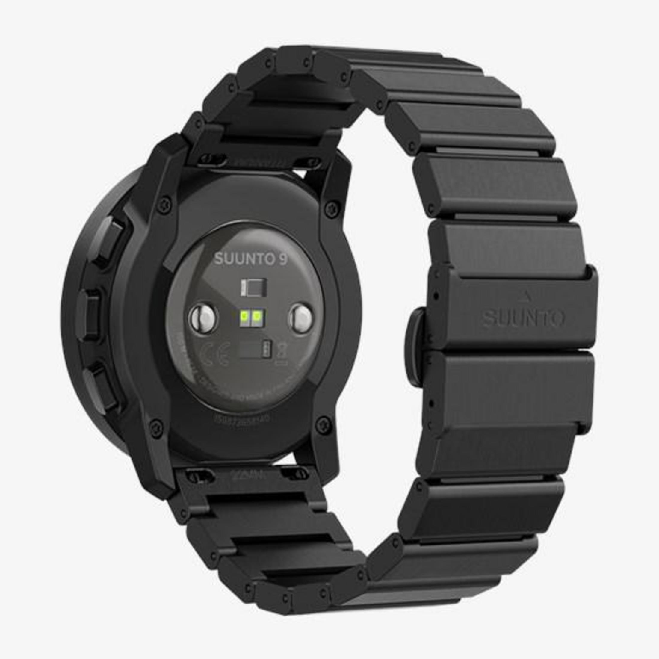 Schwarze Suunto 9 Uhr mit passendem Armband, von hinten betrachtet.