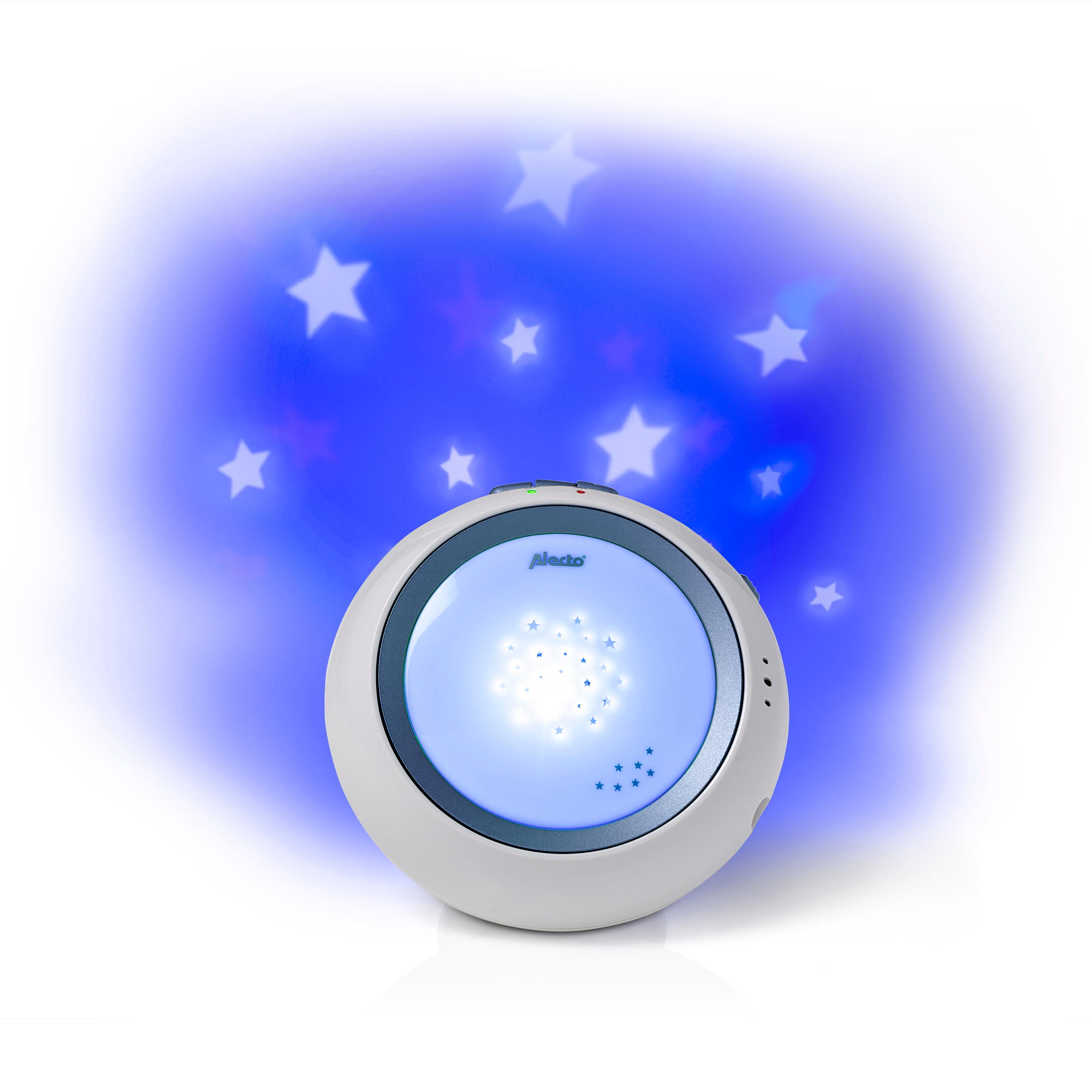 Witte en grijze nachtlamp projector met sterren. Blauw licht en sterren geprojecteerd. Witte achtergrond.