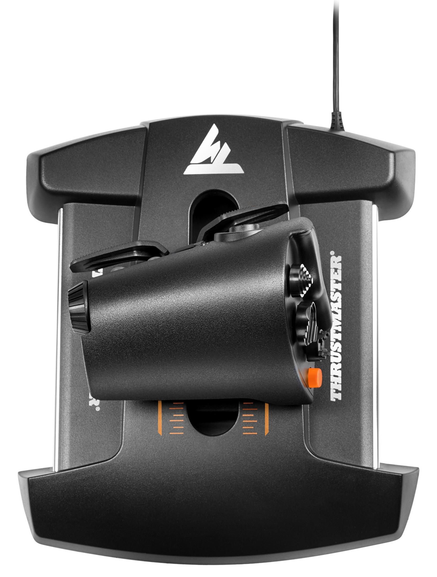 Czarny i szary joystick Thrustmaster, z pomarańczowym przyciskiem i kilkoma pokrętłami i przełącznikami.