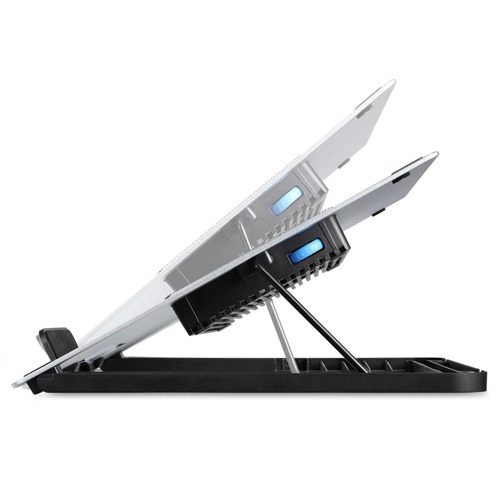 Laptop-Kühlpad, abgewinkelt, mit schwarzer Basis und zwei sichtbaren Laptops.