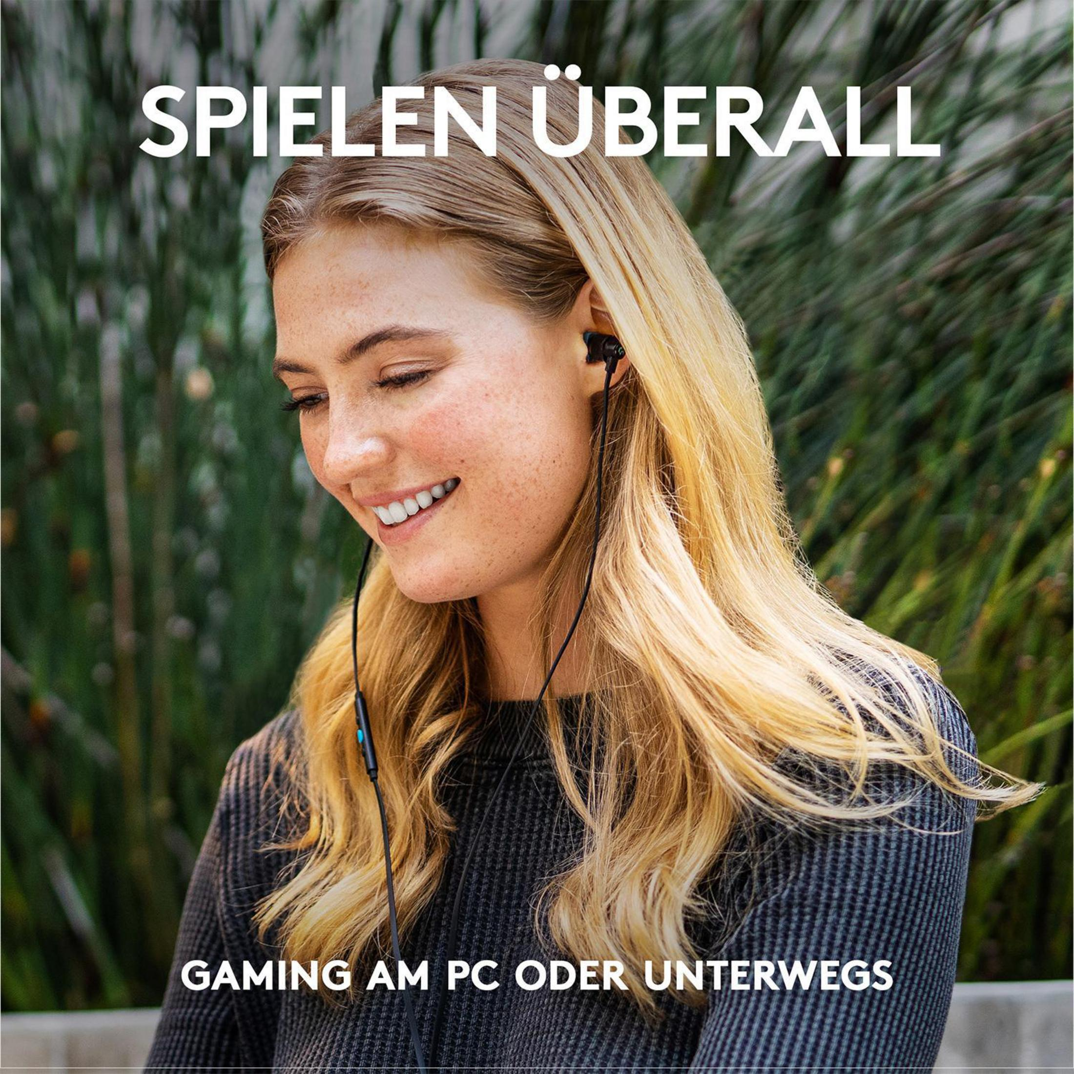 Blondynka uśmiechnięta, w słuchawkach, z niemieckim tekstem 'Gaming am PC oder unterwegs'.