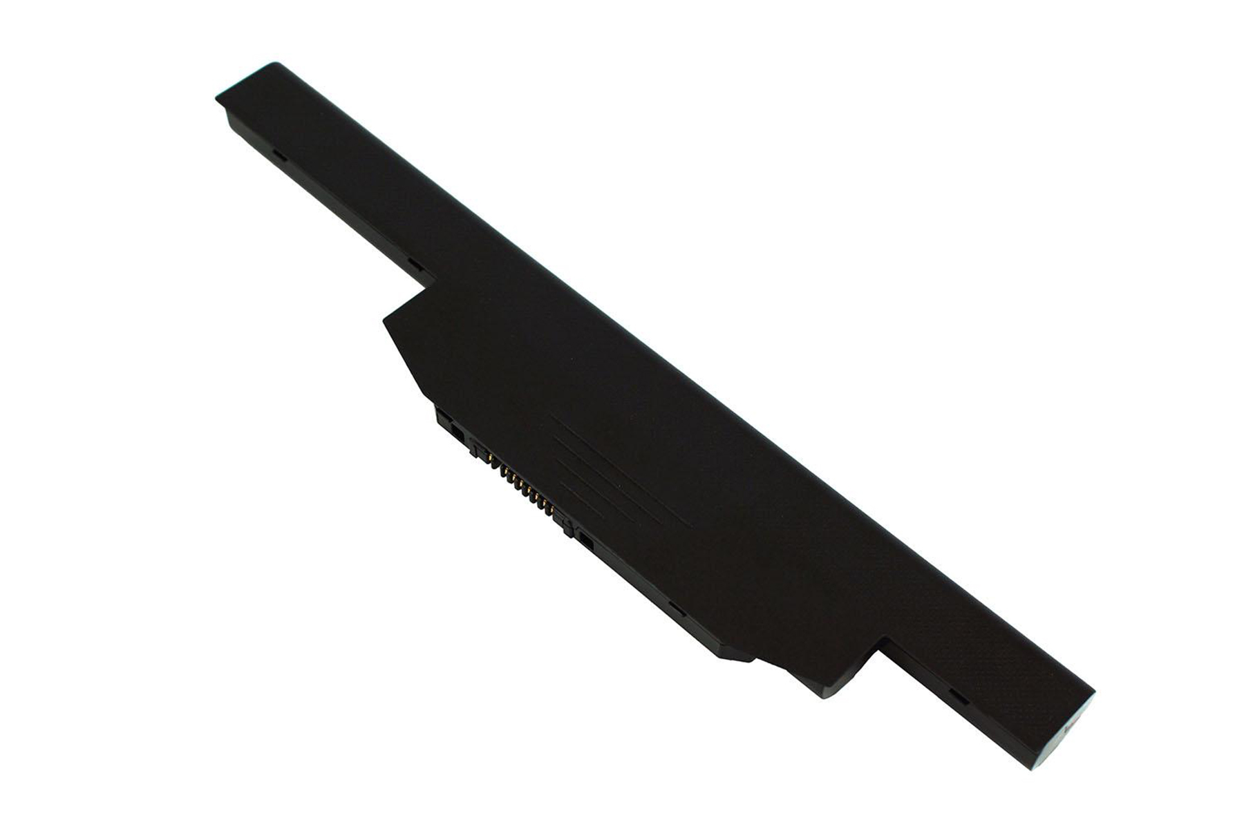 Batteria per laptop nera, forma rettangolare, vista angolata e sfondo bianco.