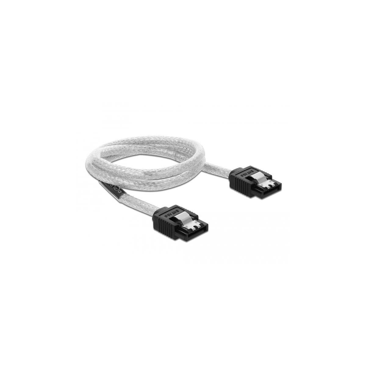 Un cavo dati SATA argentato su sfondo bianco con connettori neri.