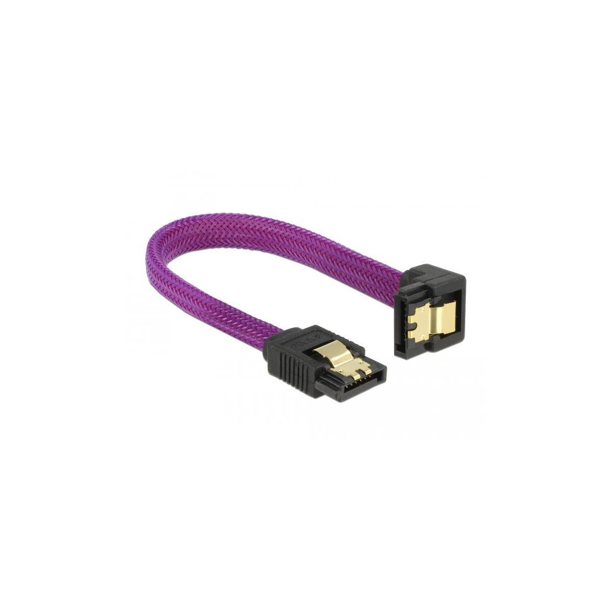 Cavo SATA viola con connettori neri. È appoggiato su una superficie bianca.