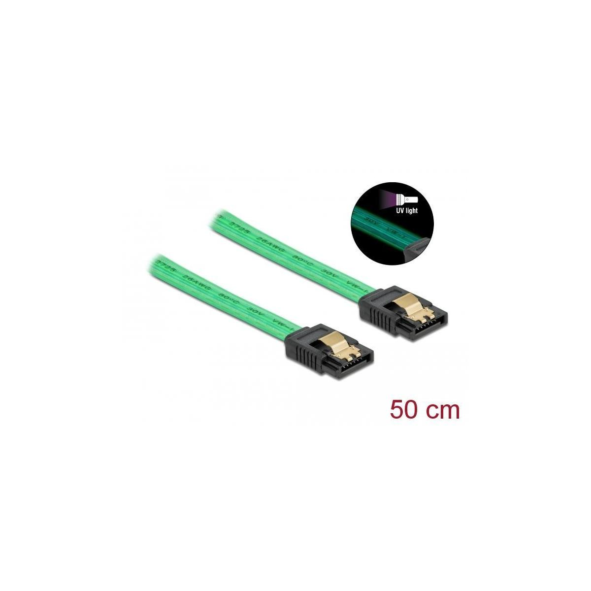 Due cavi SATA verdi con connettori neri su sfondo bianco, con etichetta 50 cm.
