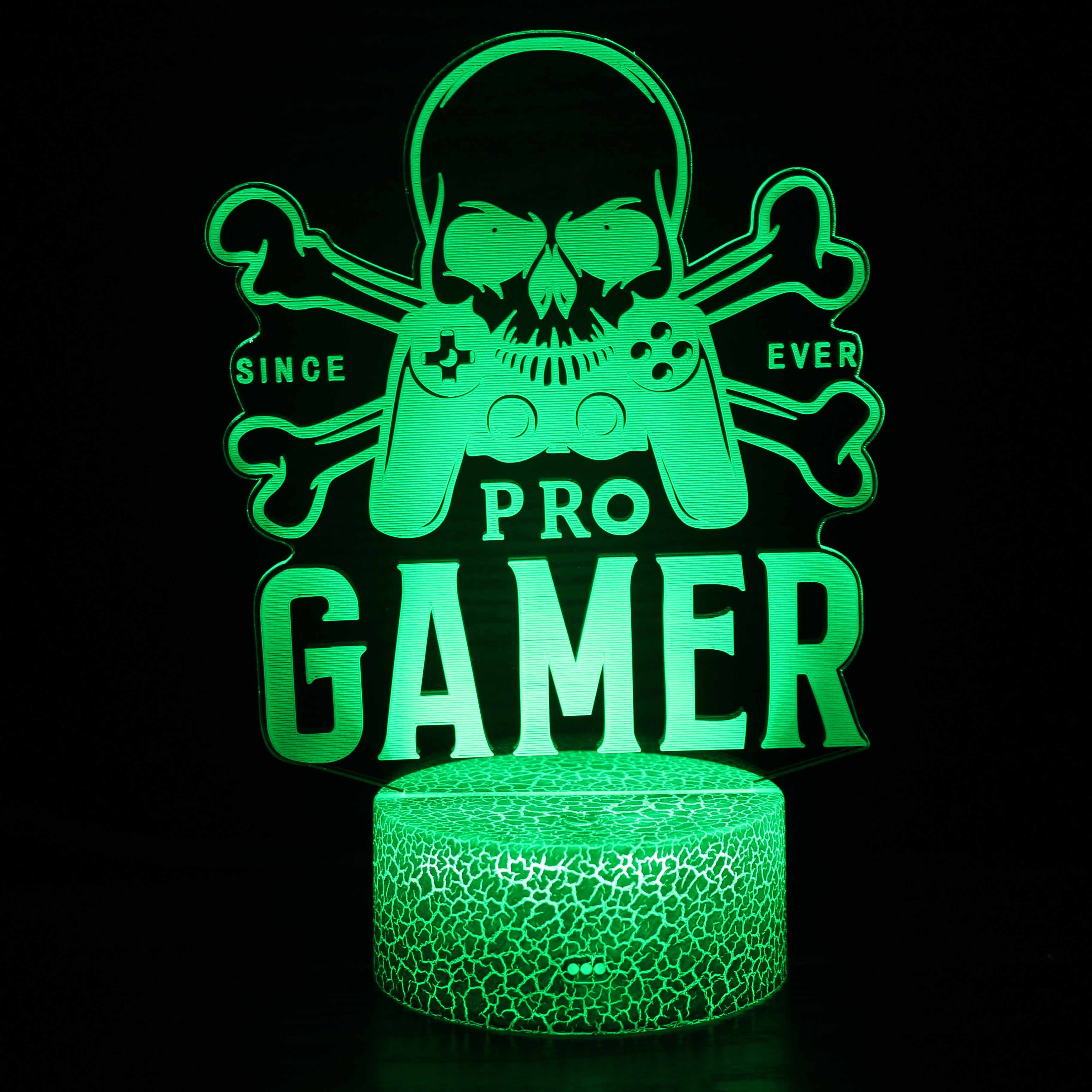 Grüne Gaming-Lampe mit Totenkopf, Controller und 'PRO GAMER'-Text.