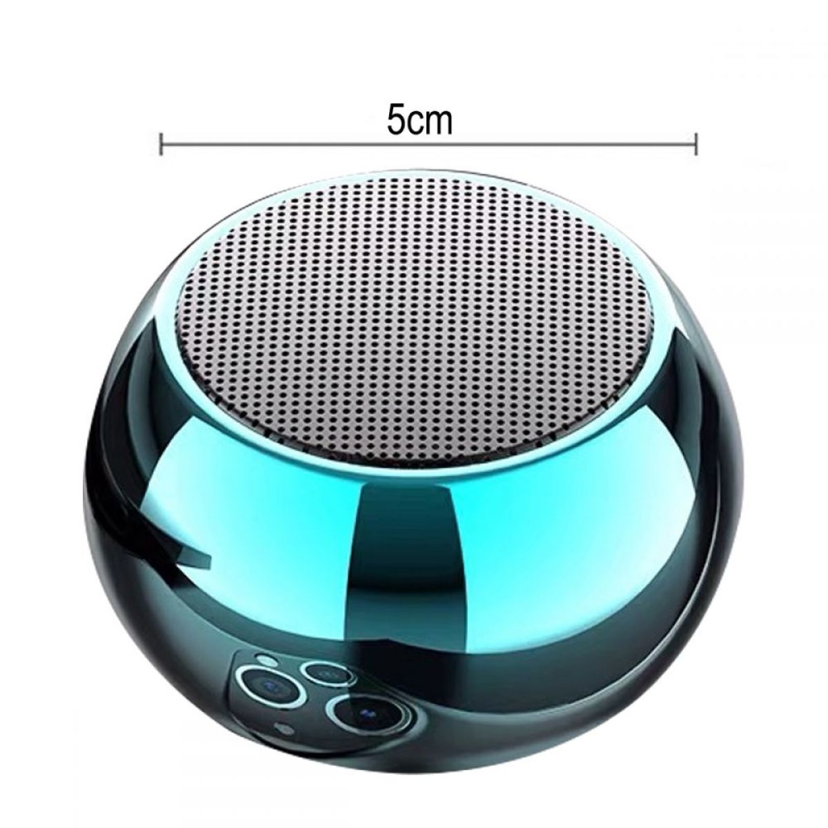 Ein kleiner, runder, teal-farbener Lautsprecher mit schwarzem Mesh-Top. Er steht auf weißem Hintergrund. Der Lautsprecher hat 5 cm Durchmesser.