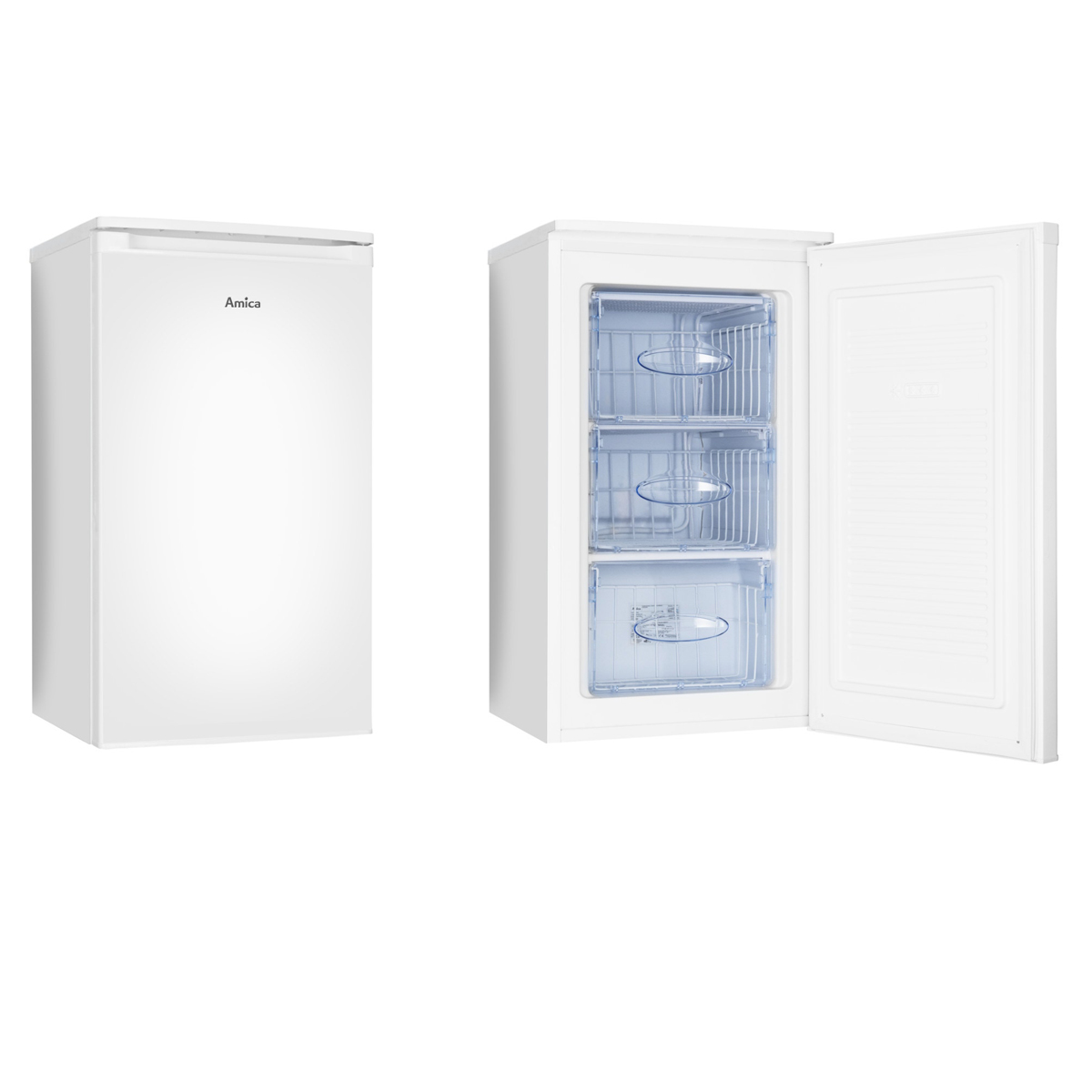 Dwie białe zamrażarki, jedna zamknięta, druga otwarta z półkami. Logo Amica.