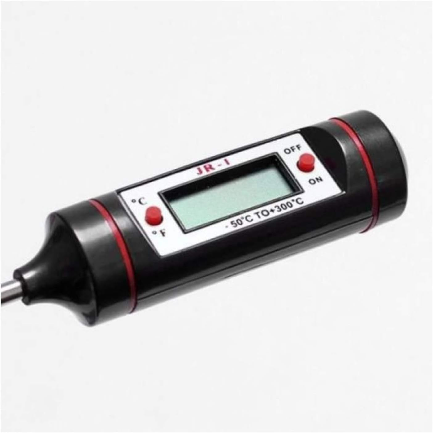 Schwarzes und rotes Digitalthermometer mit Bildschirm und Knöpfen. Weißer Hintergrund.