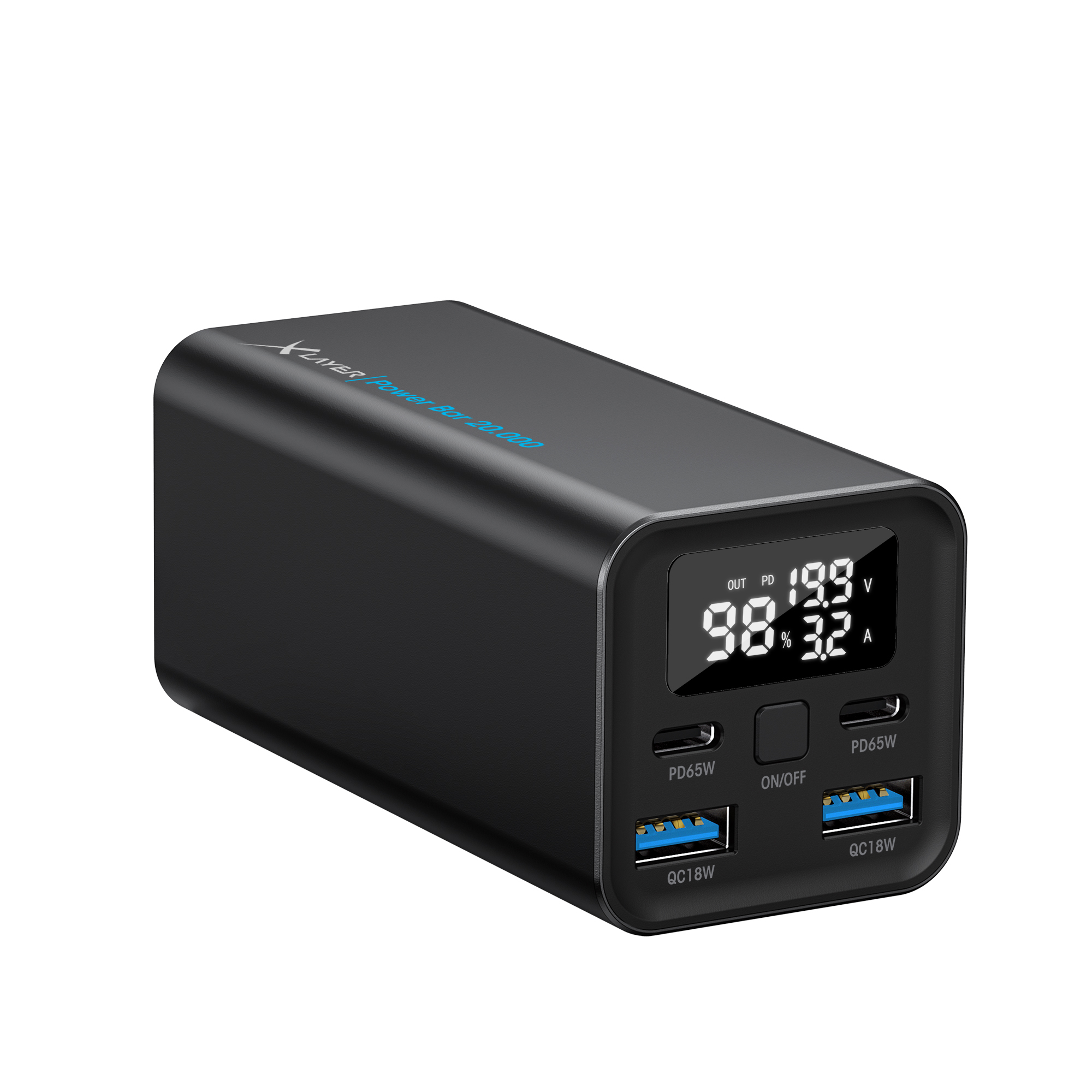 Schwarze Powerbank mit digitaler Anzeige, die Akkustand und Ausgang anzeigt, verschiedene Anschlüsse.