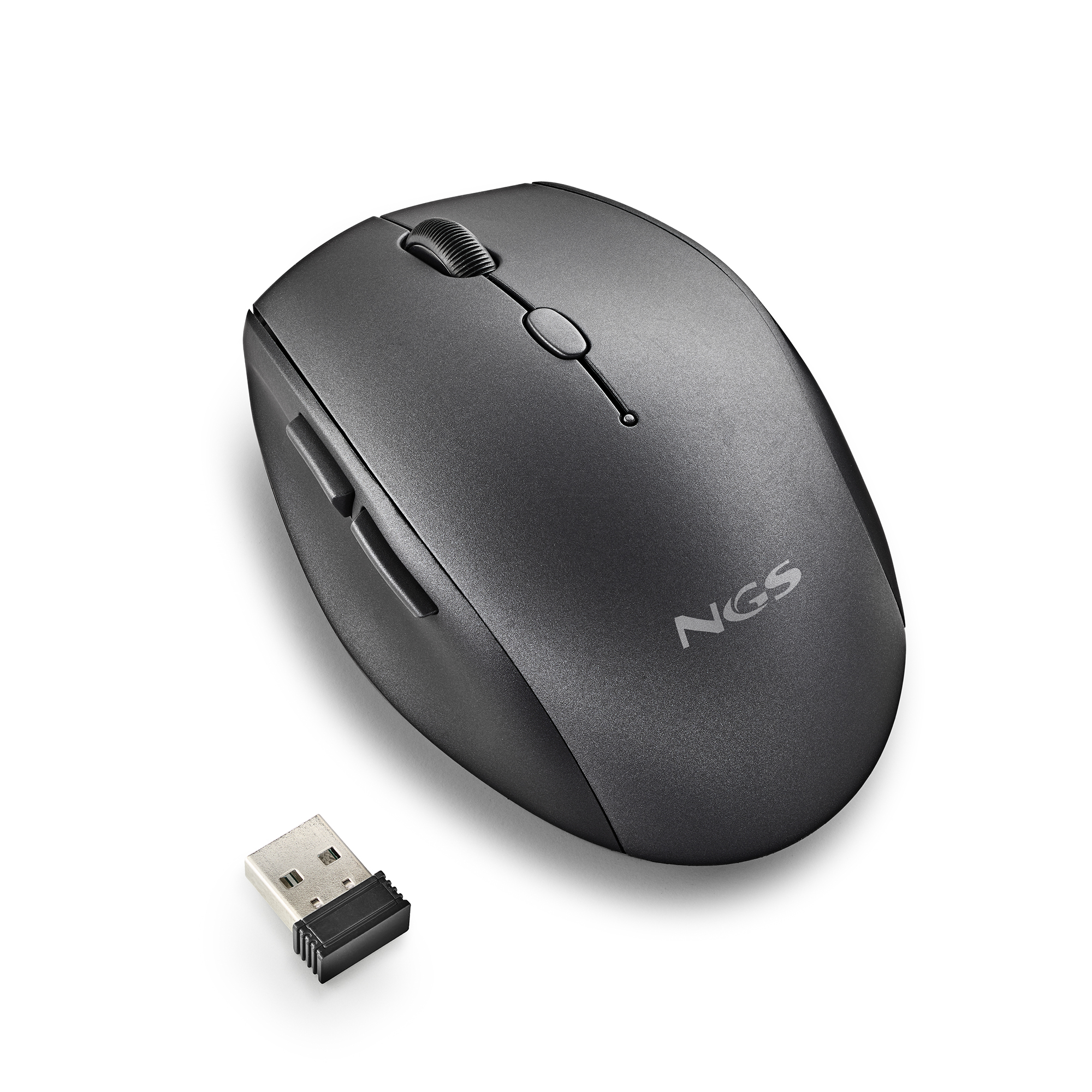 Schwarze Computermaus mit USB-Empfänger. Die Maus hat ein Scrollrad und Tasten.