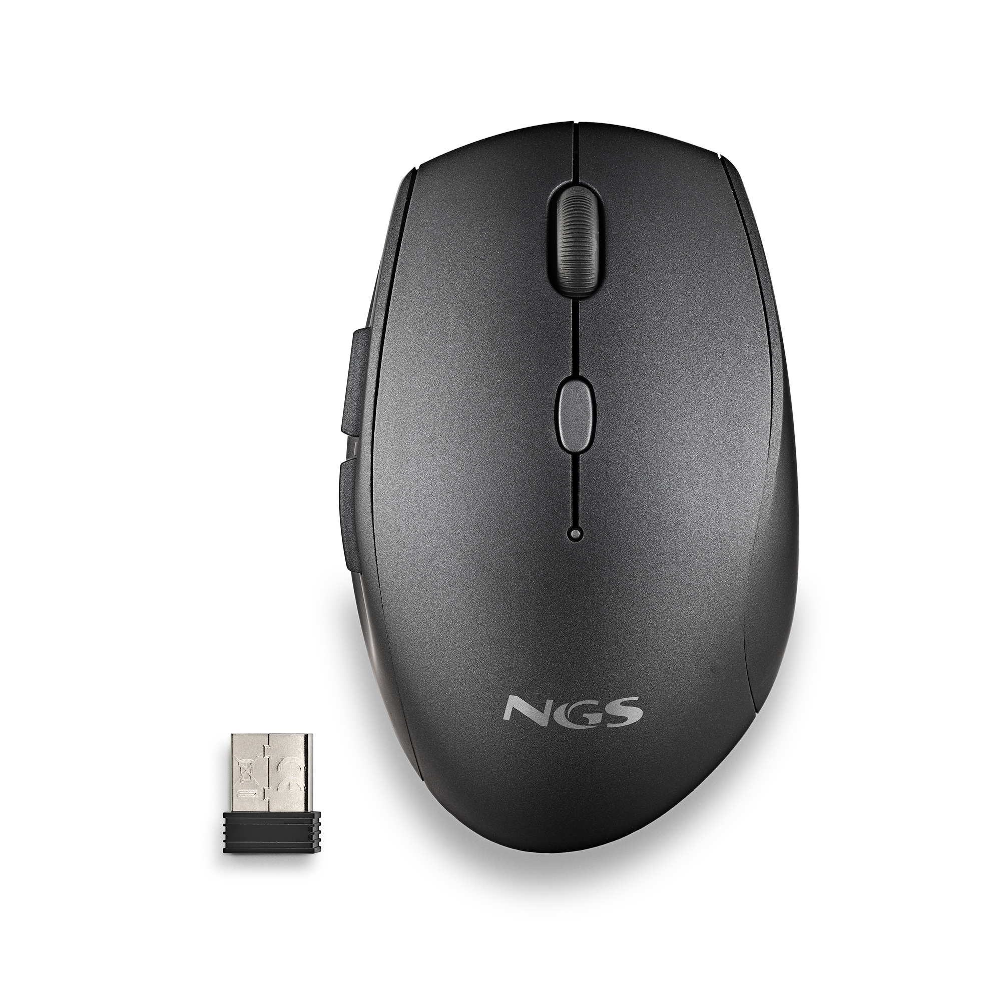 Eine schwarze drahtlose NGS-Maus und ein USB-Empfänger auf weißem Untergrund.