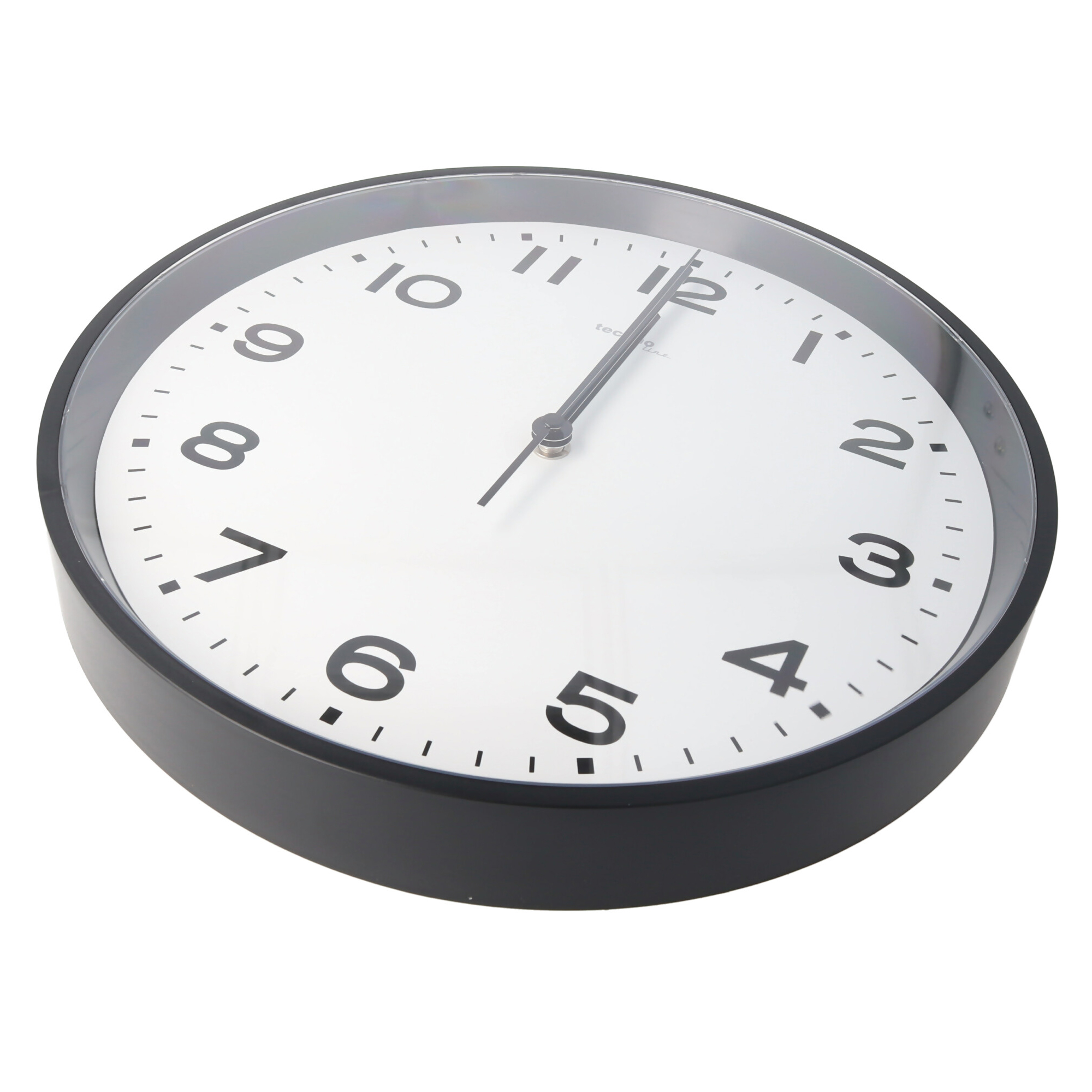 Runde Wanduhr mit schwarzem Rahmen, weißem Zifferblatt und schwarzen Zahlen.