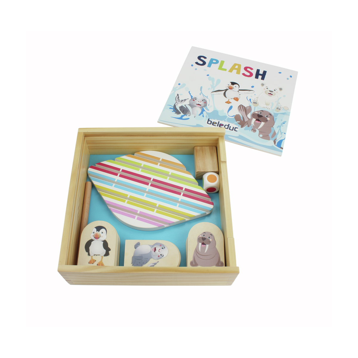 Una caja de madera con un juego dentro, incluyendo figuras de animales y un dado, con el nombre del juego.