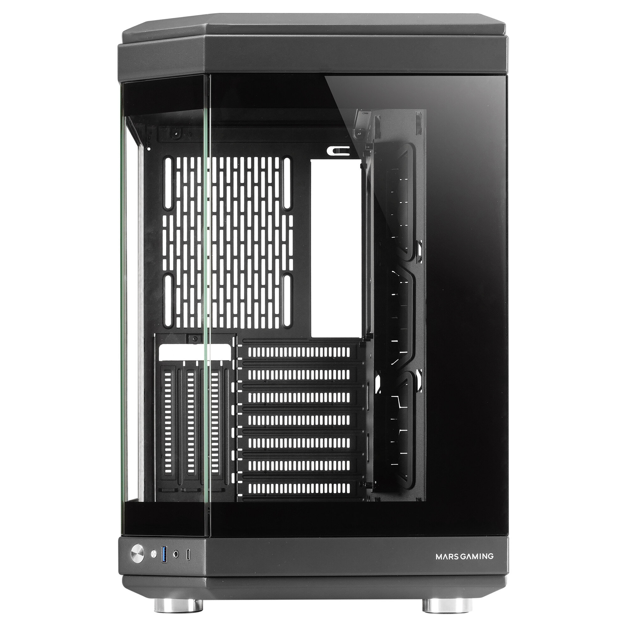 Caja de ordenador negra con panel lateral de cristal. Interior visible, vacío, con ventilación.