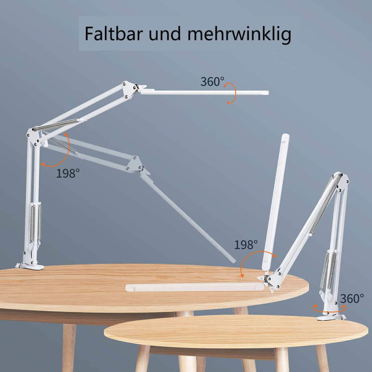 Eine weiße, faltbare Schreibtischlampe mit verstellbaren Armen, in verschiedenen Positionen.
