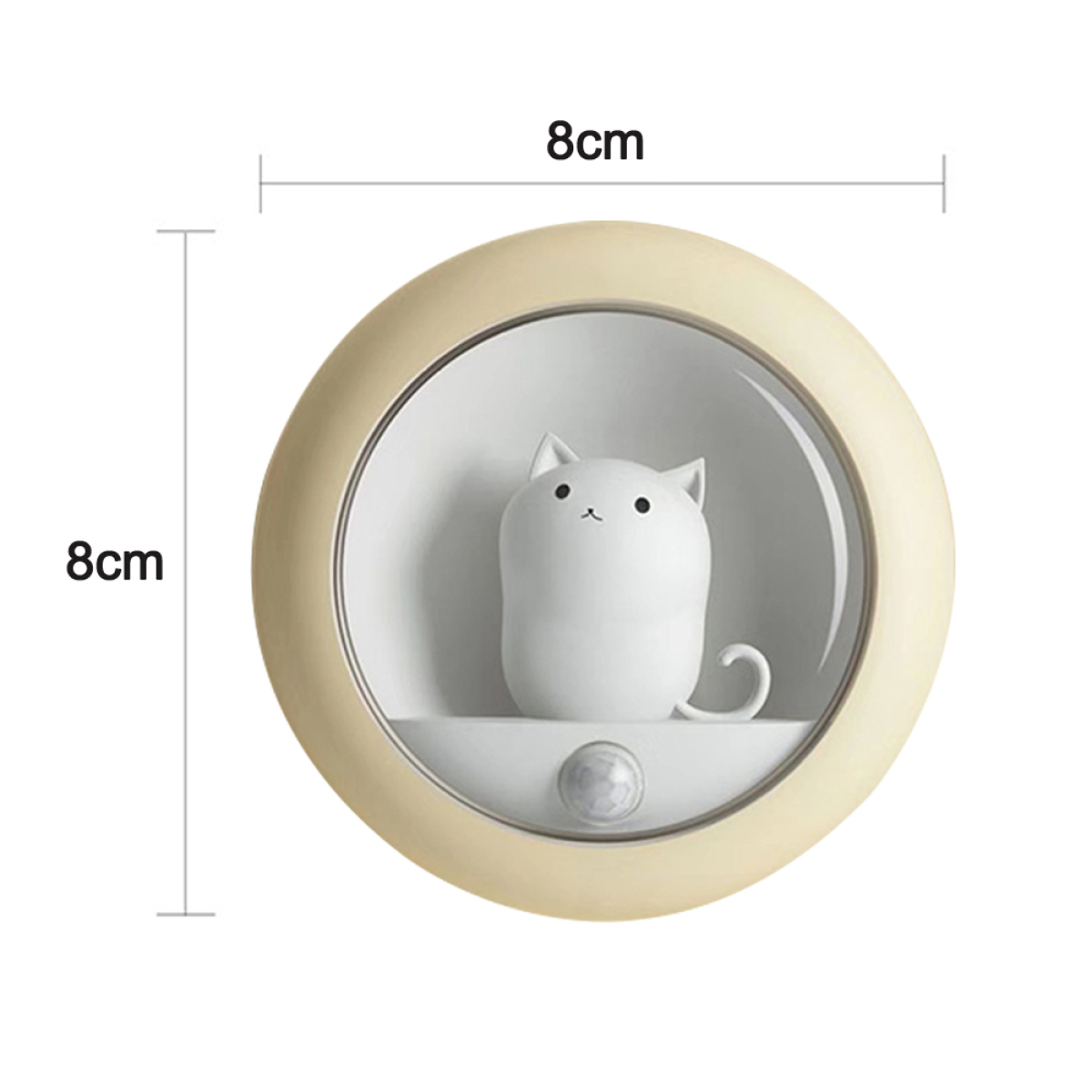 Ein weißes katzenförmiges Nachtlicht mit beigem Rahmen. Maße sind 8 cm x 8 cm, auf weißem Hintergrund.