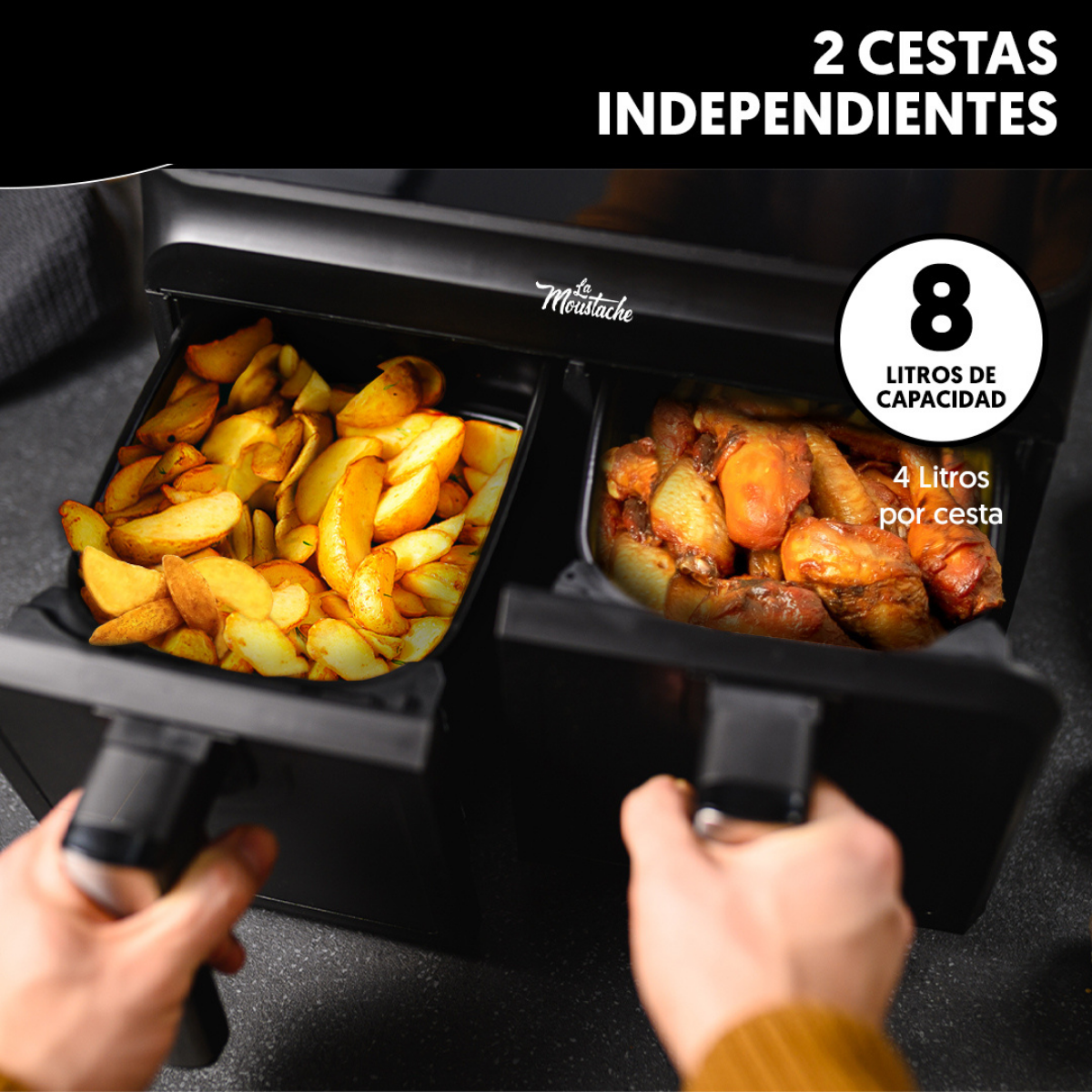 Schwarze Heißluftfritteuse mit zwei Körben voller Essen. Text: 2 unabhängige Körbe, 8 Liter Fassungsvermögen.