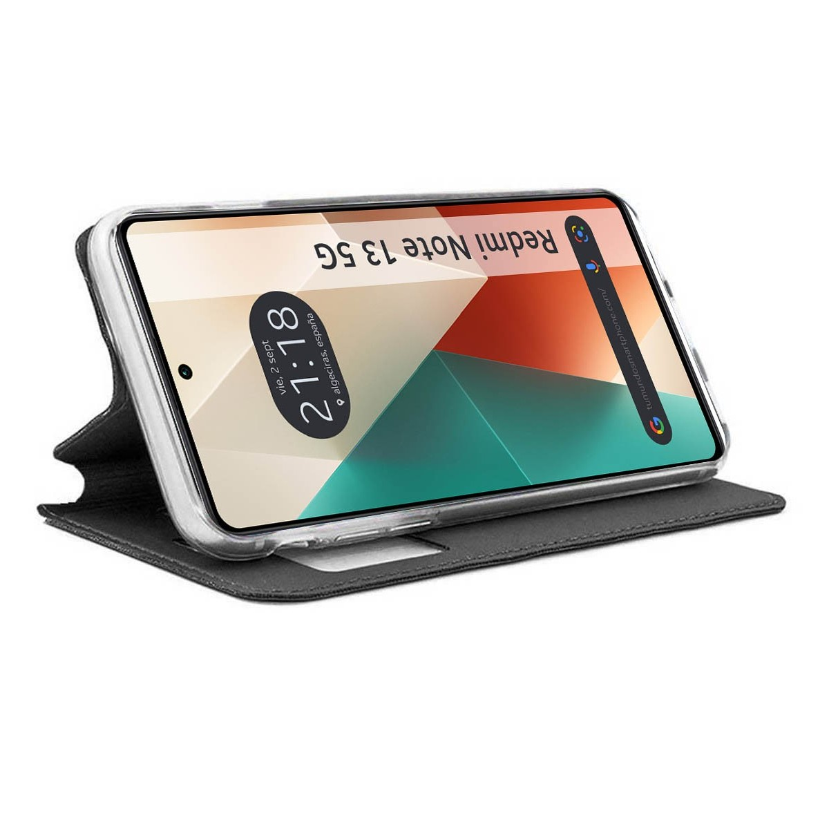 Smartphone in custodia nera, mostra l'ora e il nome del telefono sul display.