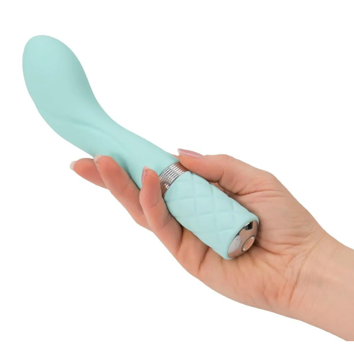 Hand hält einen türkisfarbenen Vibrator. Weißer Hintergrund.