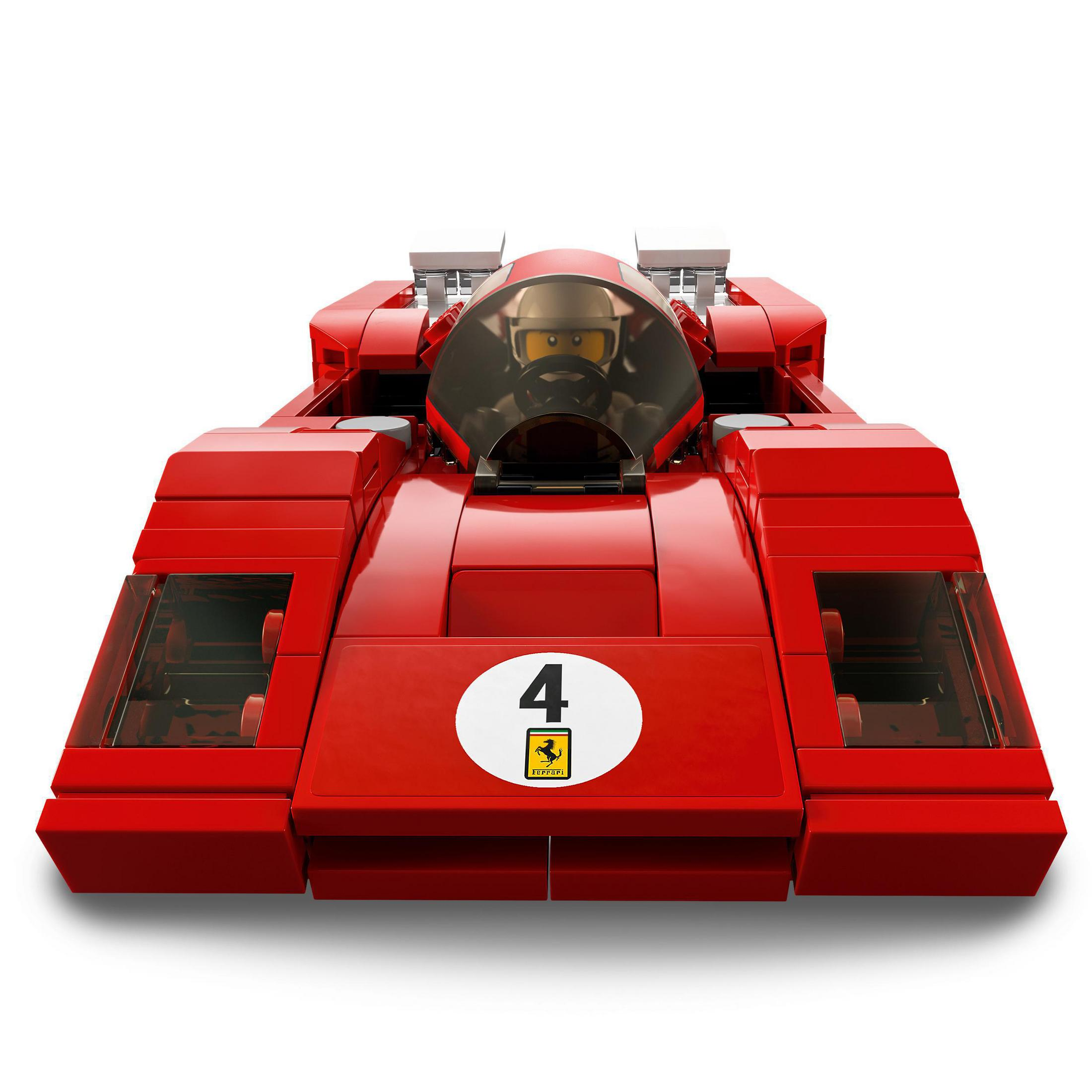 Rotes Lego-Rennauto mit Fahrer. Das Auto hat die Nummer 4.