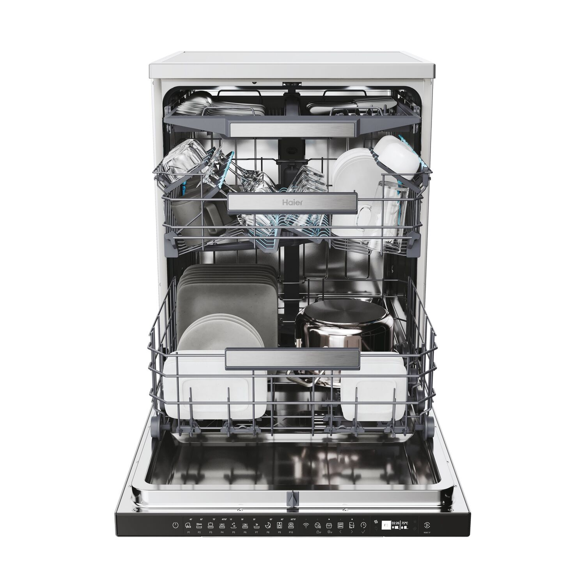 Otwarta zmywarka z naczyniami i sztućcami w środku. Białe urządzenie, stalowe detale.