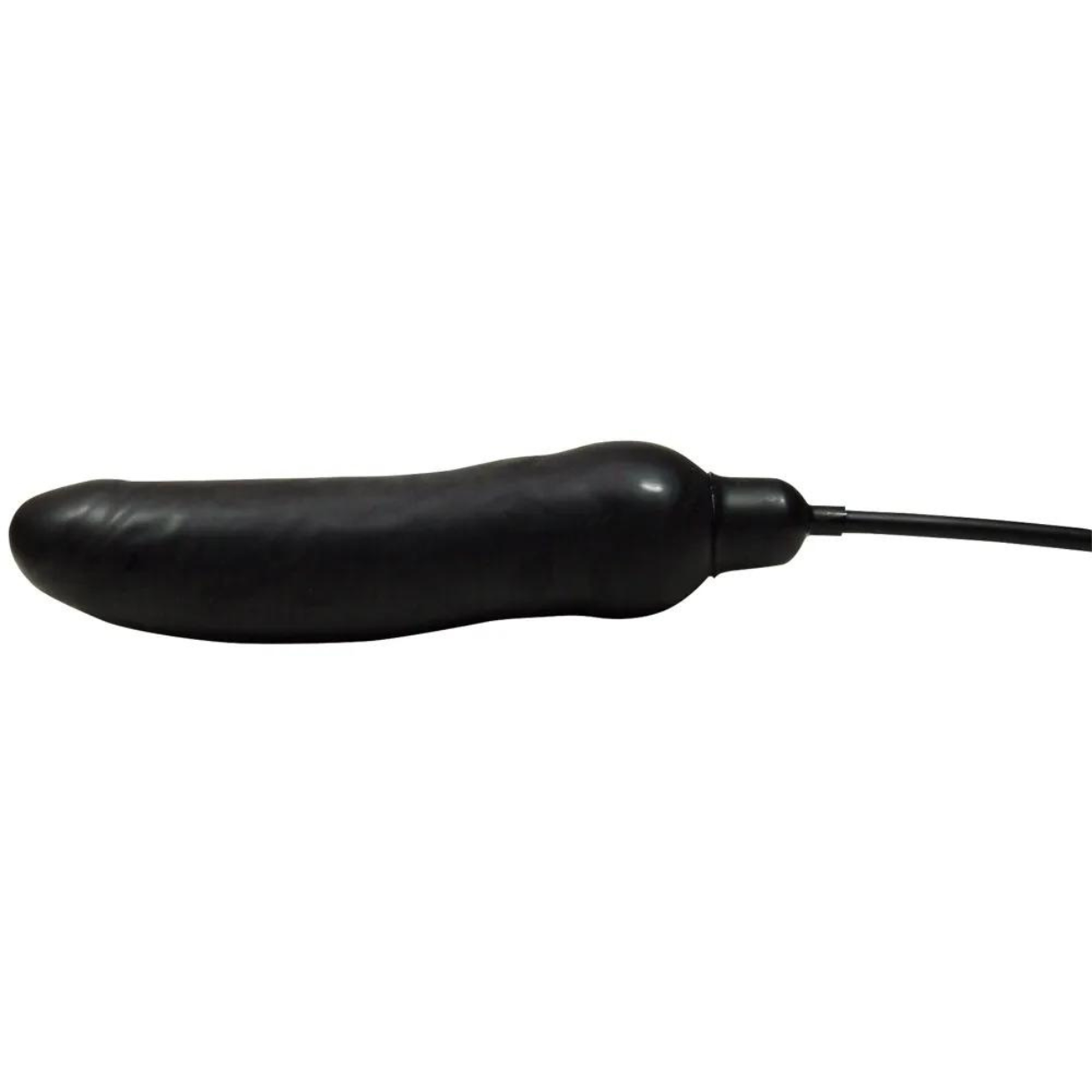 Schwarzer Dildo mit Draht, der sich von der Basis erstreckt. Weißer Hintergrund.