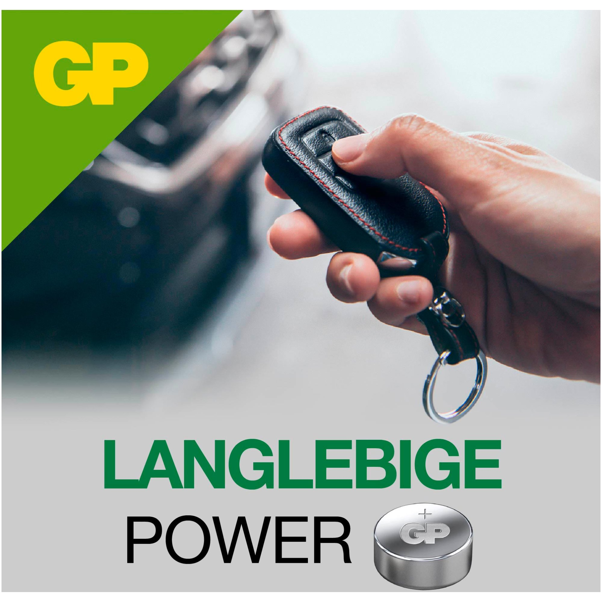 Ein Autoschlüssel mit schwarzem Lederetui. Eine GP-Batterie wird gezeigt.